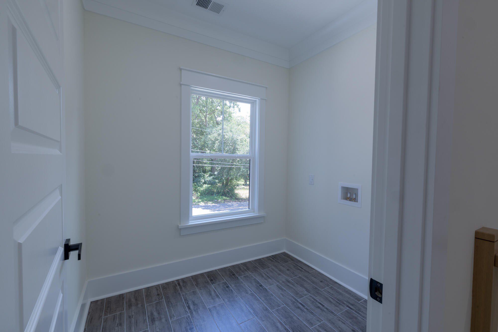 5533 Garrett Avenue. North Charleston, SC 29406