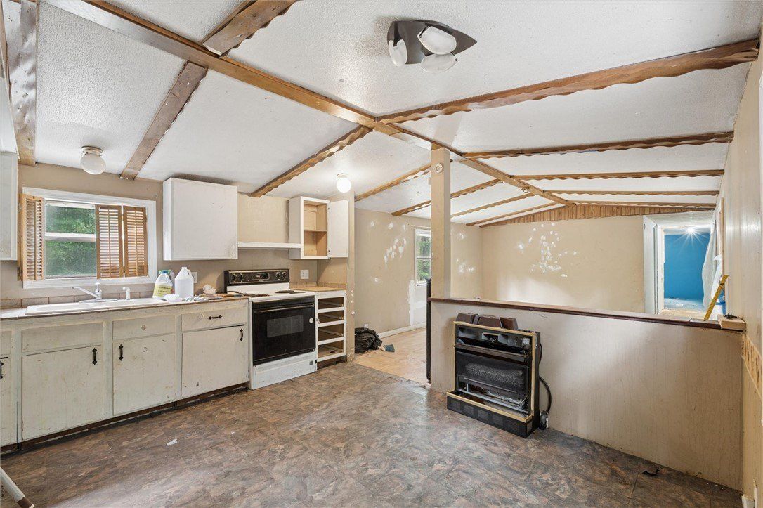 114 Sunny Lane. Pickens, SC 29671