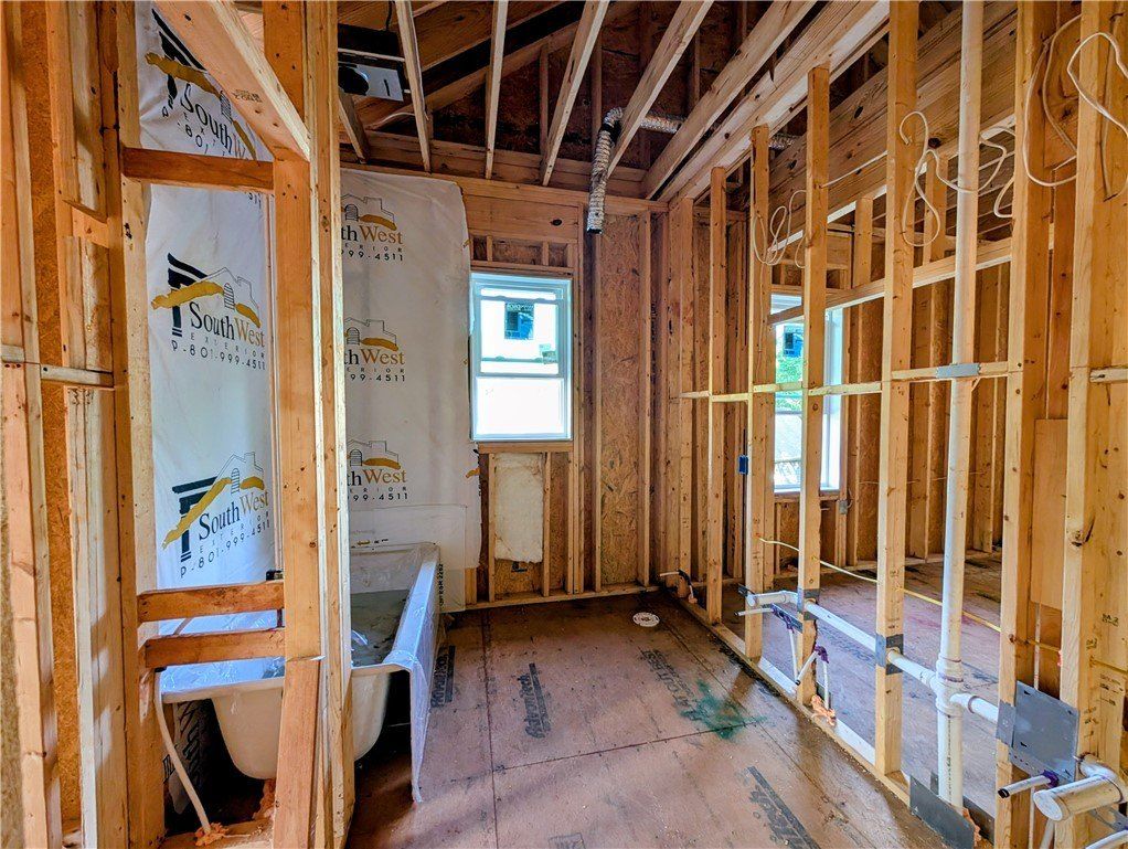408 Marina Bay Drive. Seneca, SC 29672