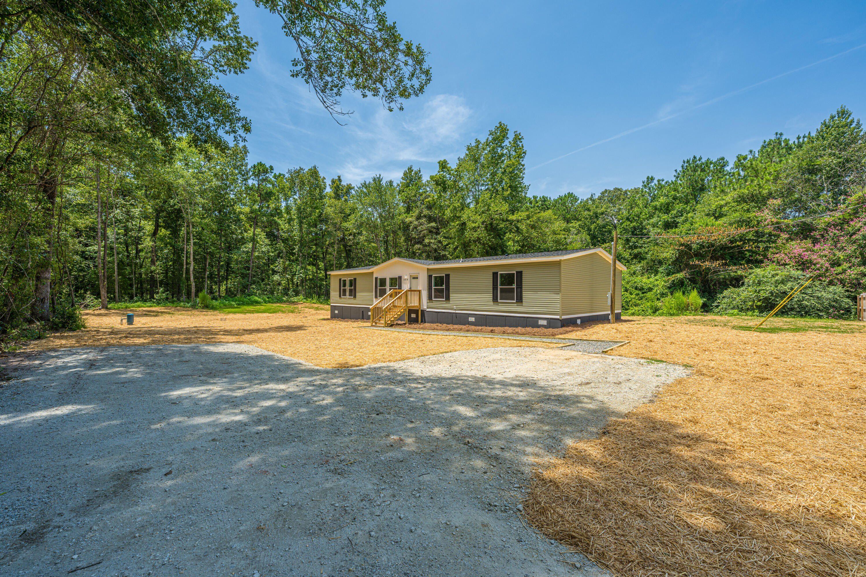 308 Bedford Road. Cross, SC 29436