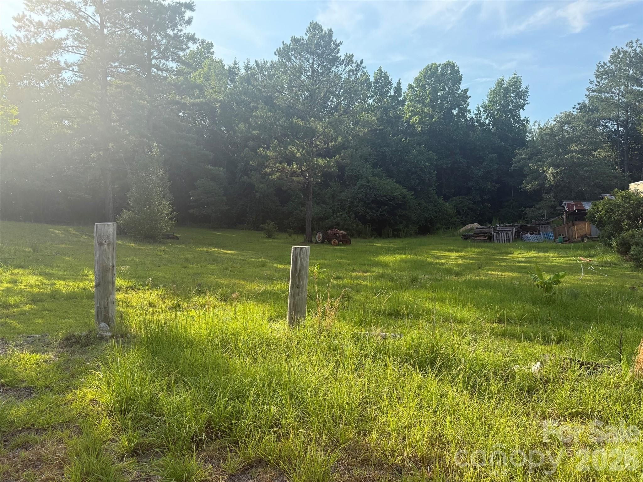 2356 Beaver Dam Road. Cassatt, SC 29032