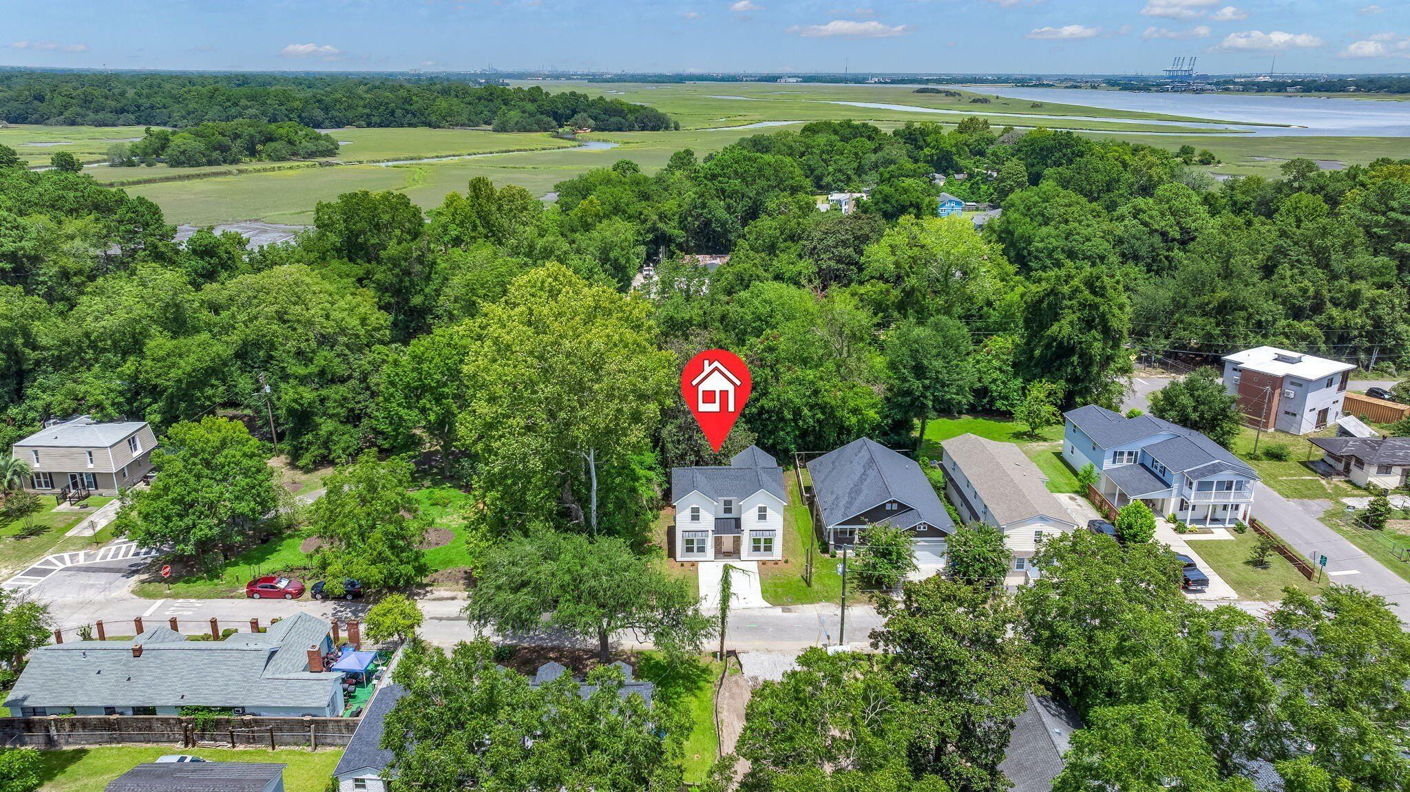 828 5Th Avenue. Charleston, SC 29407