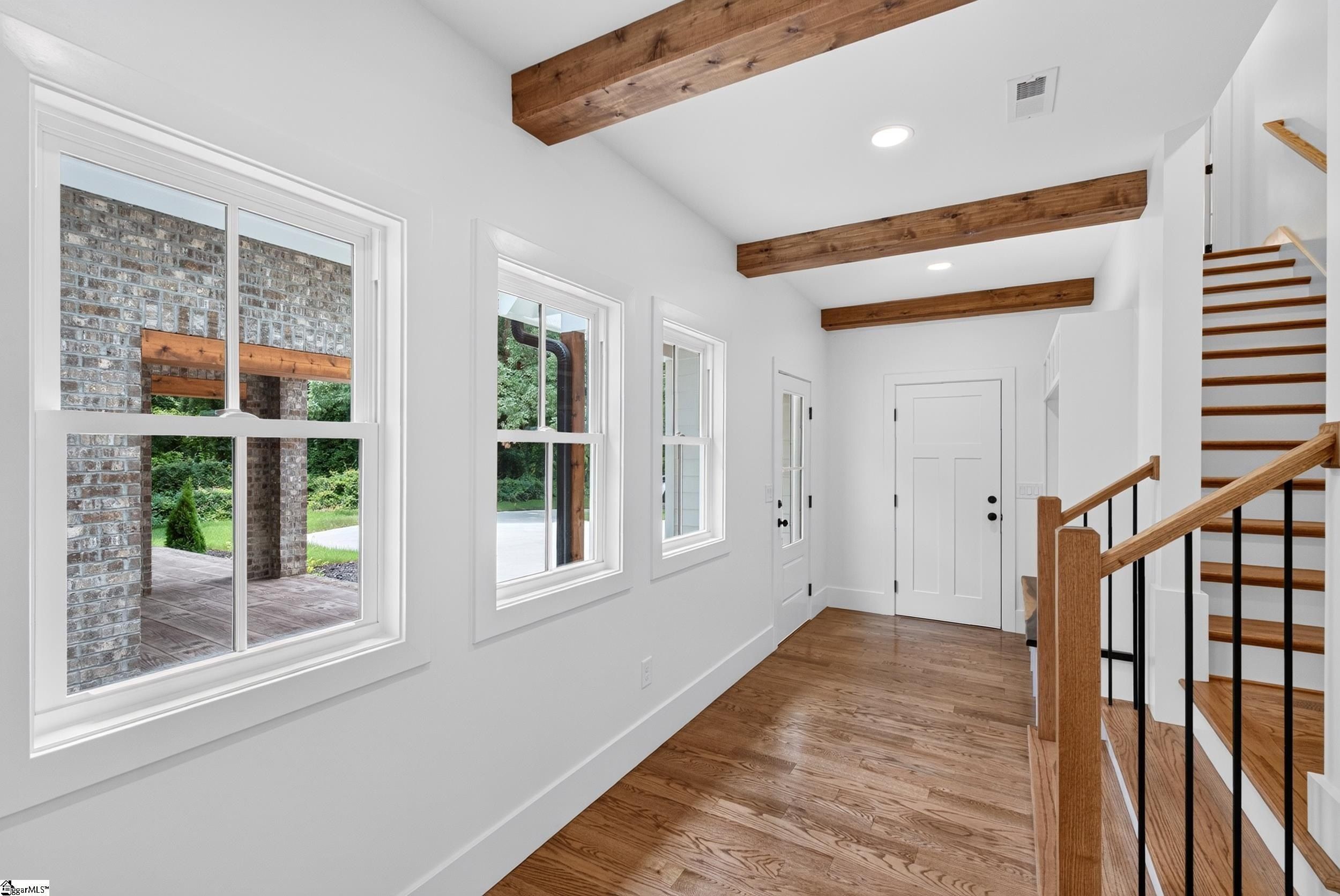 321 Dunbarton Court. Spartanburg, SC 29307