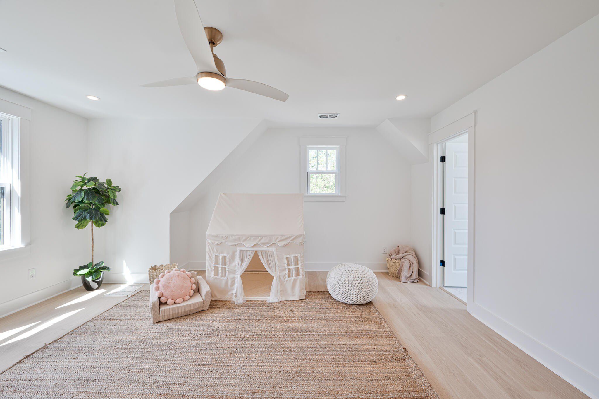 149 Ponderosa Road. Summerville, SC 29483