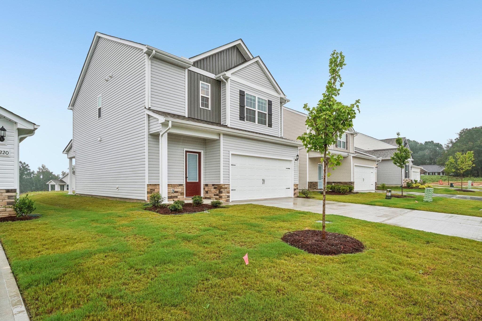 431 W Claywalk Road. Woodruff, SC 29388