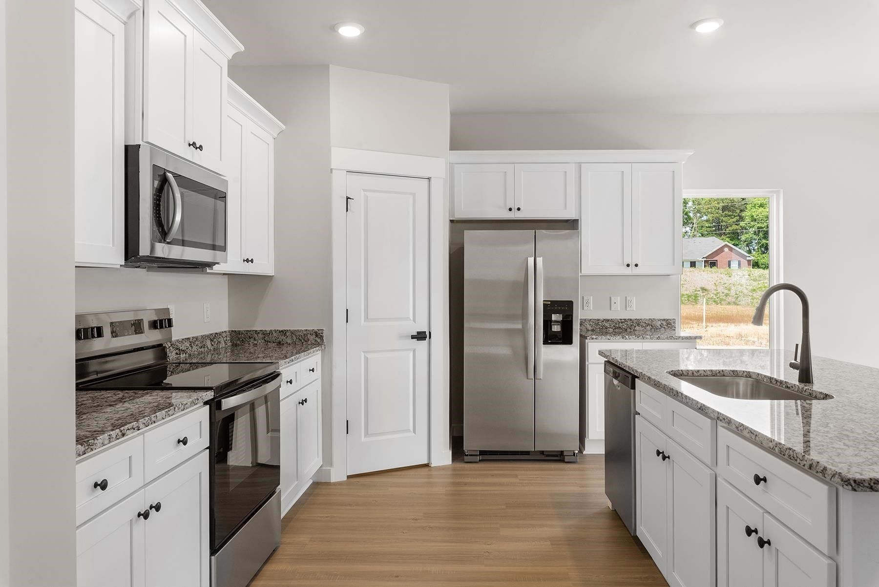 1237 Crested Iris Street. Moore, SC 29369