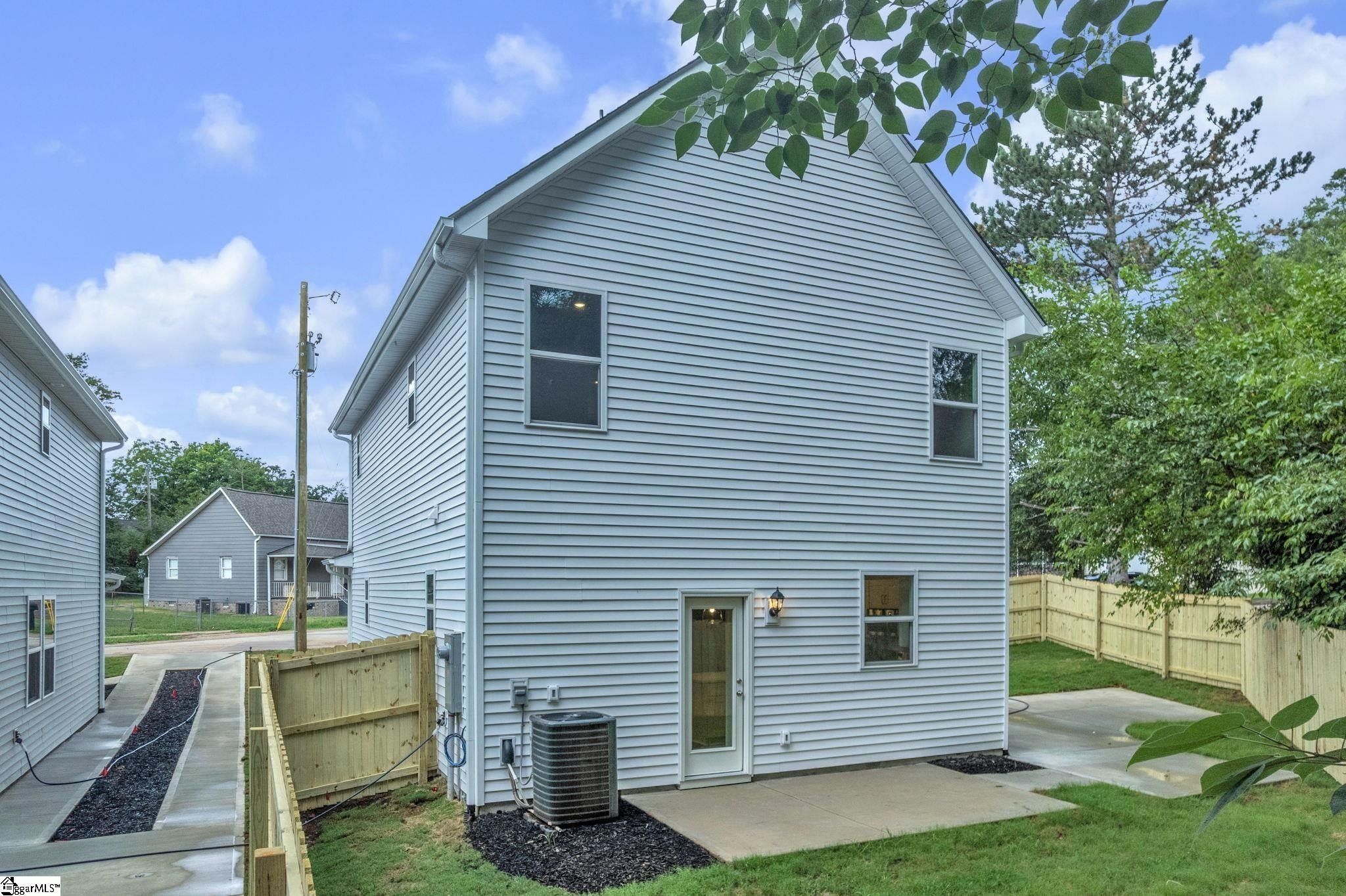 143 D Street. Greenville, SC 29609