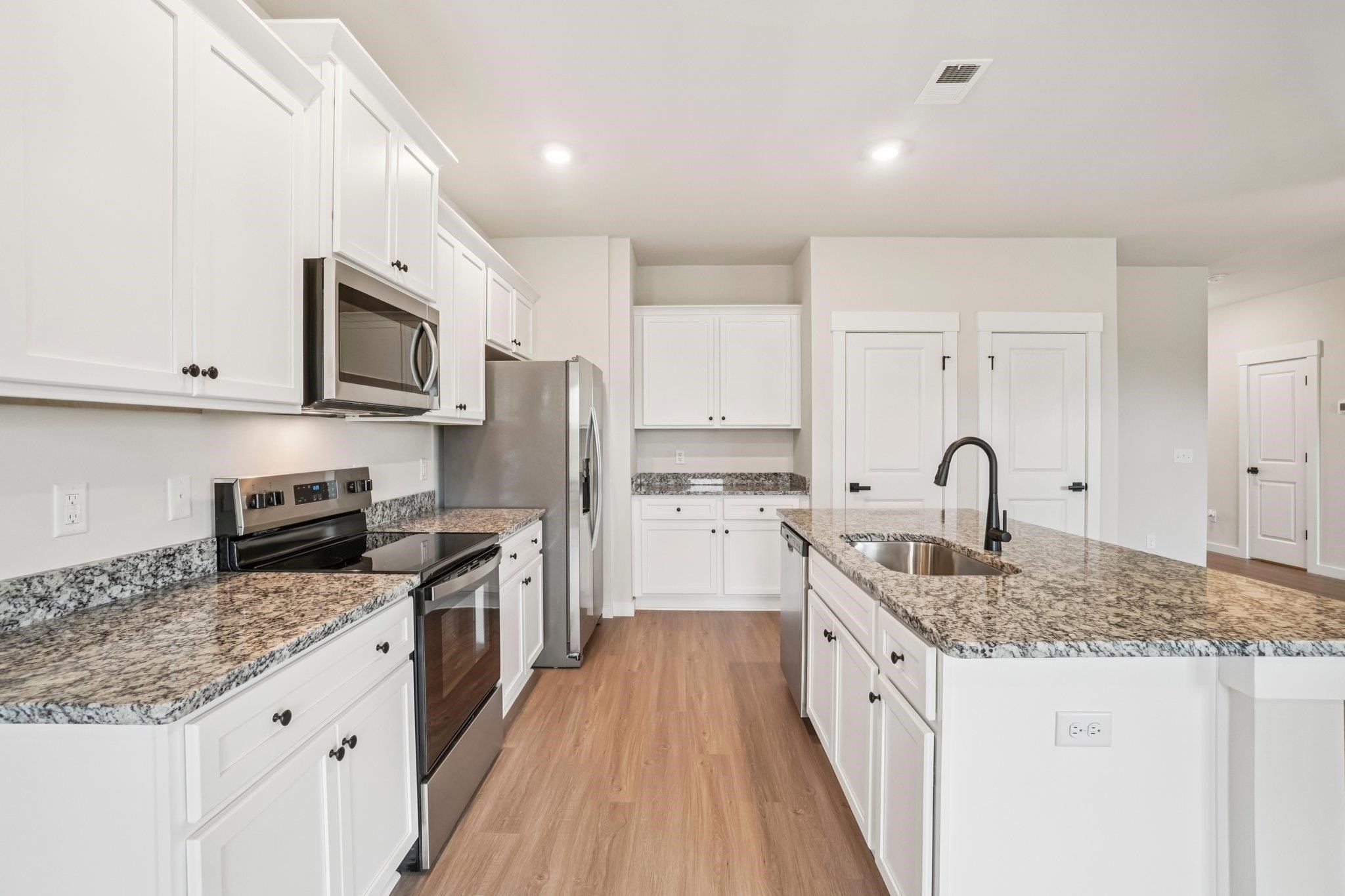 1420 Wild Indigo Way. Moore, SC 29369
