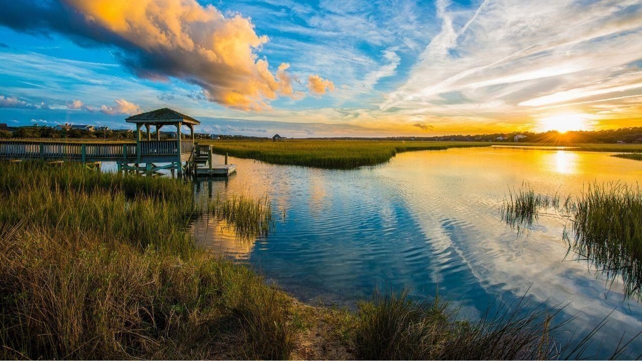25 Red Maple Dr. Pawleys Island, SC 29585
