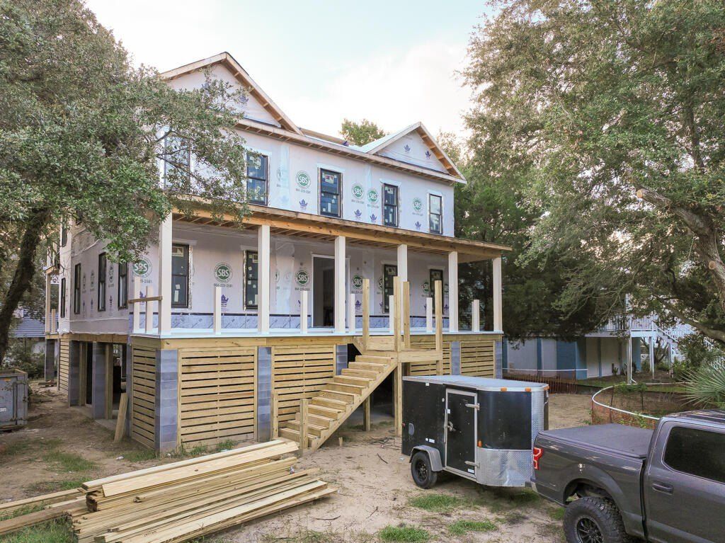 1 Wills Way. Isle Of Palms, SC 29451