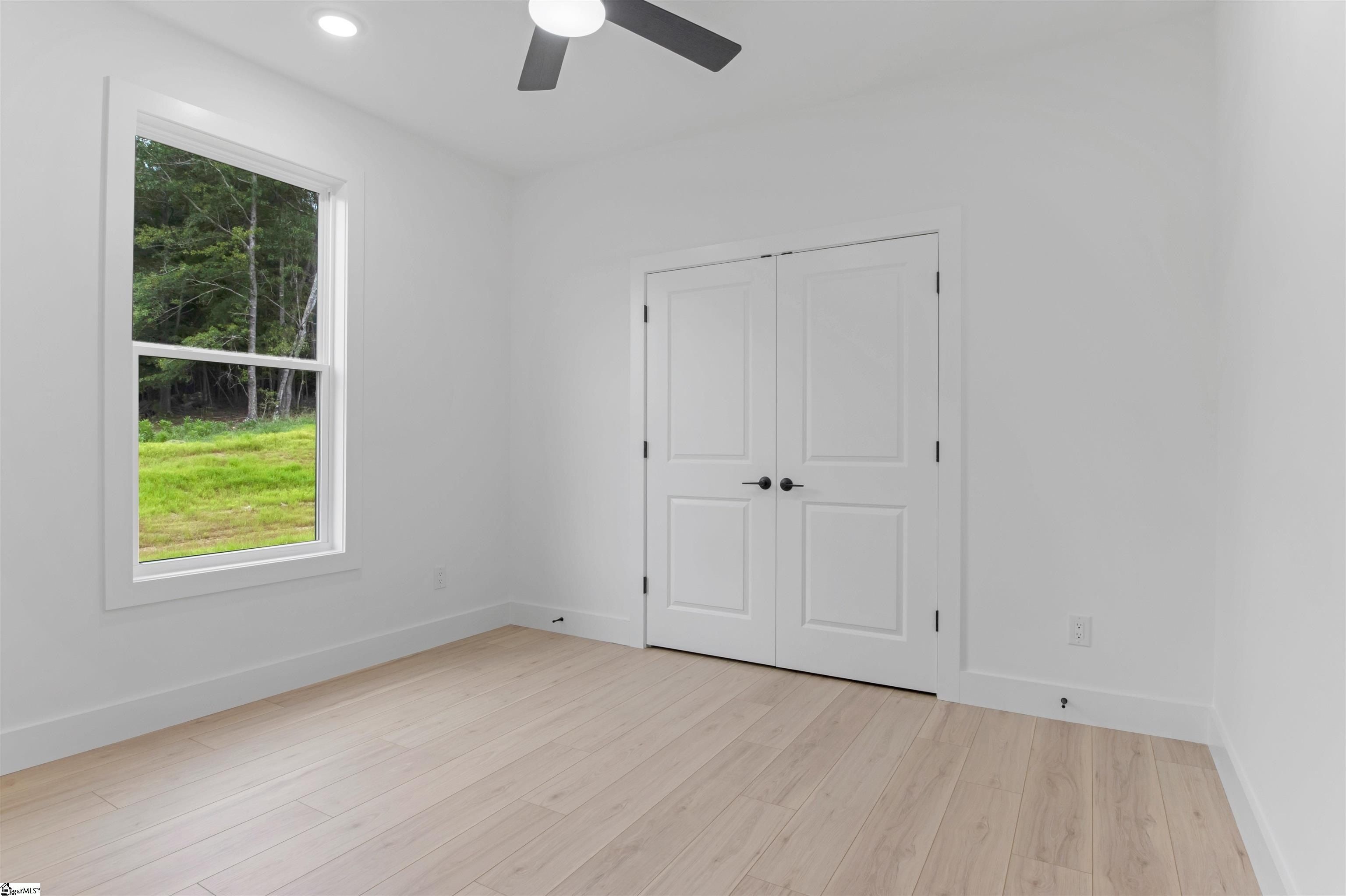 169 Lakeshore Drive. Chesnee, SC 29323