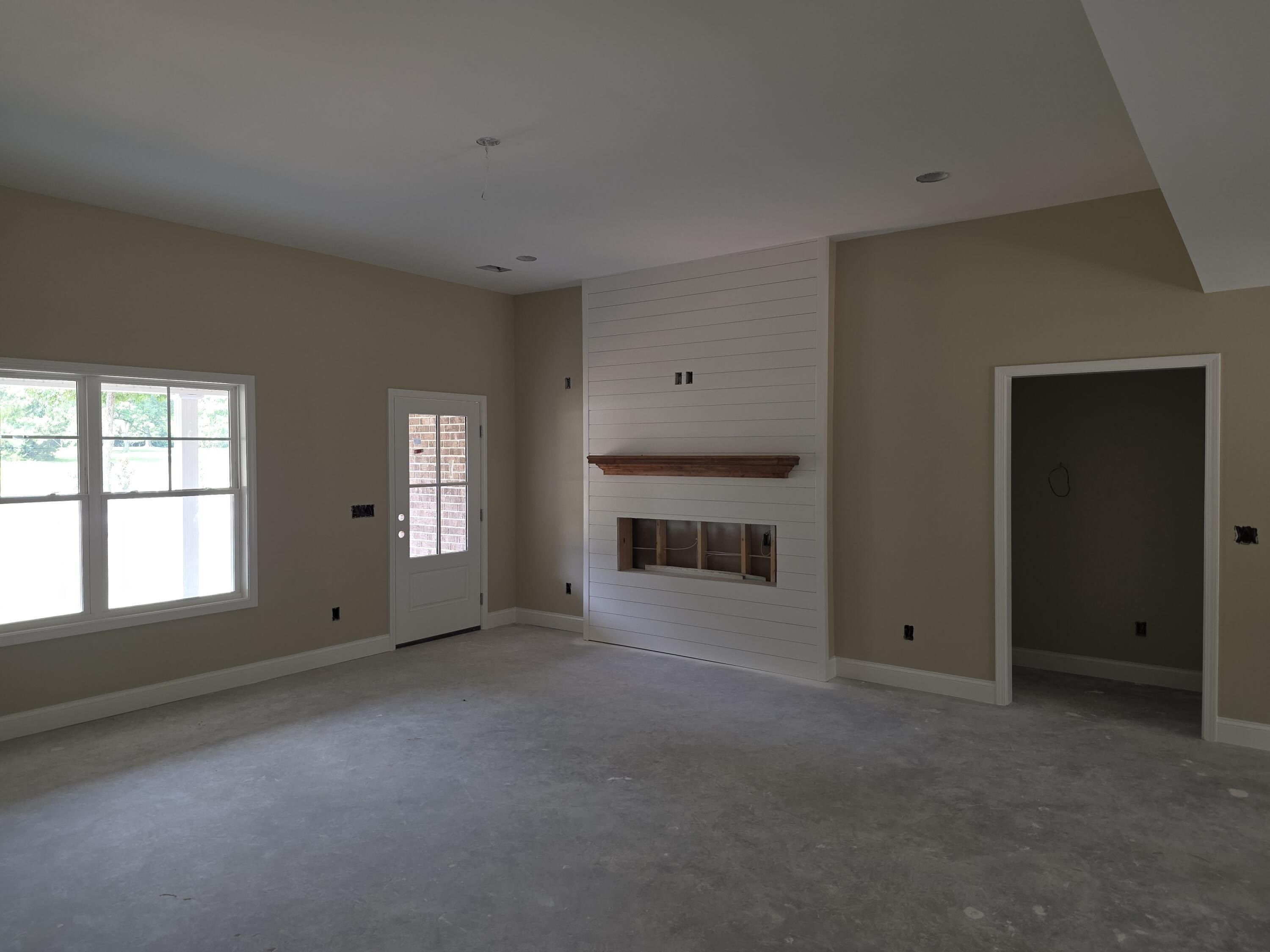 160 Pumpkin Lane. Sumter, SC 29150