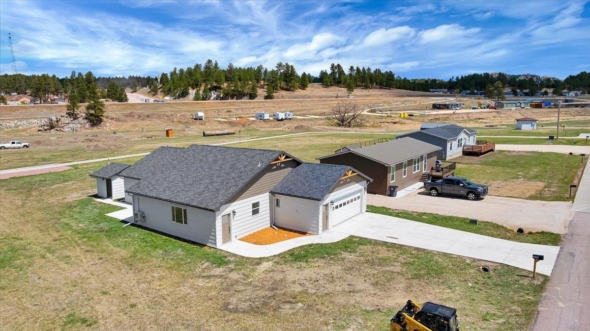 1309 Canal Street. Custer, SD 57730