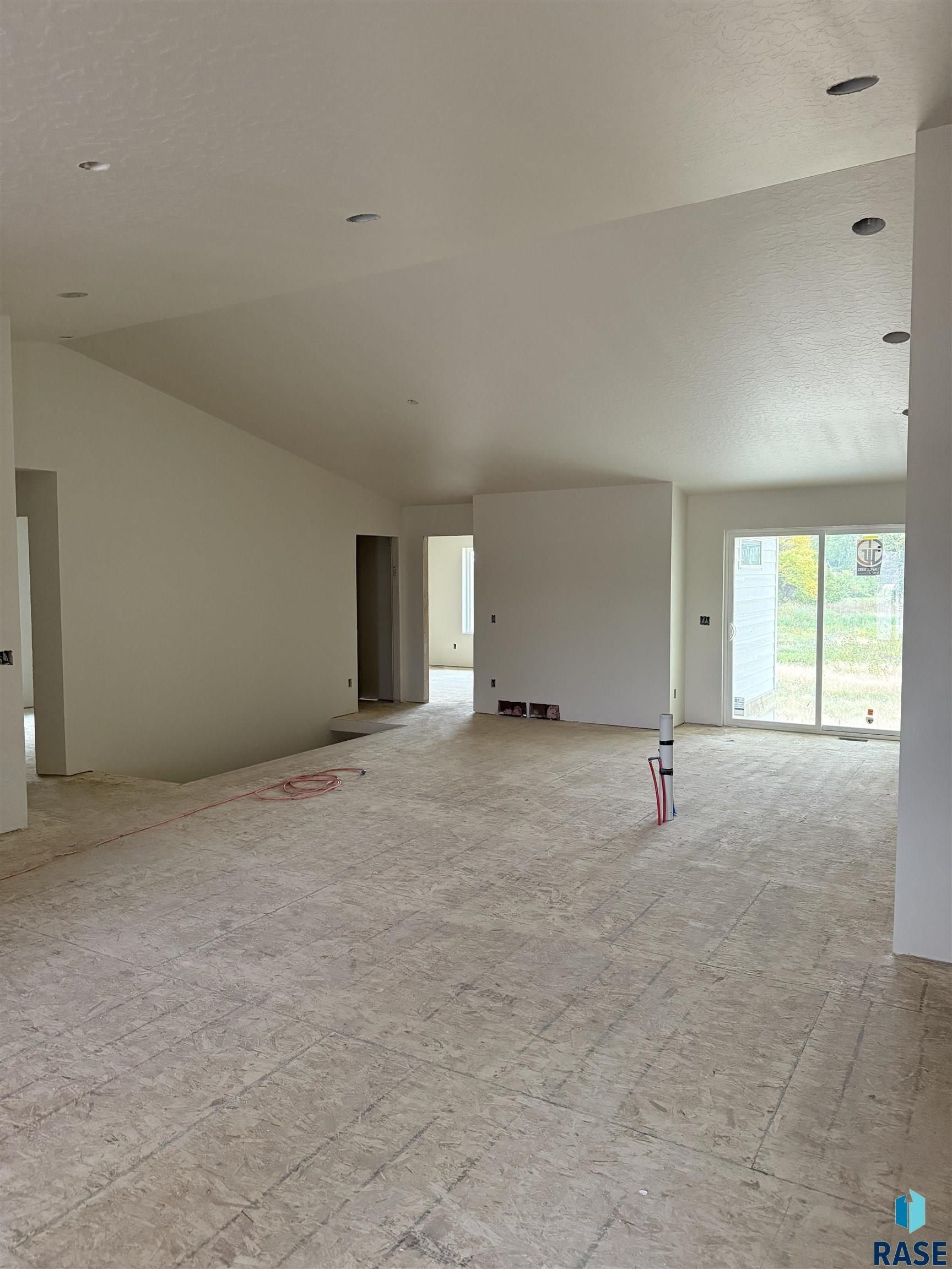 5502 W Vision Cir. Sioux Falls, SD 57107