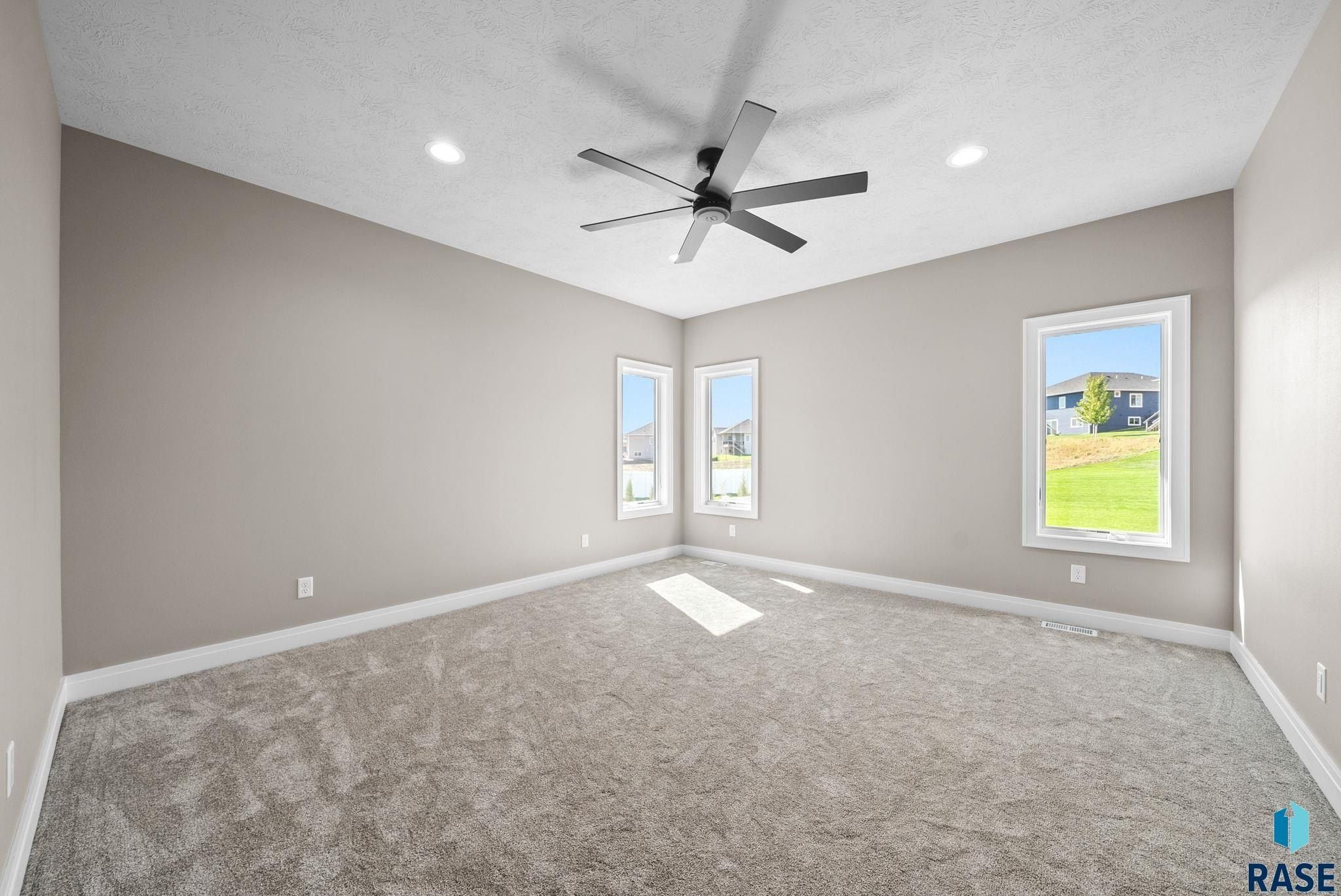 1101 N Scots Pine Dr. Sioux Falls, SD 57110