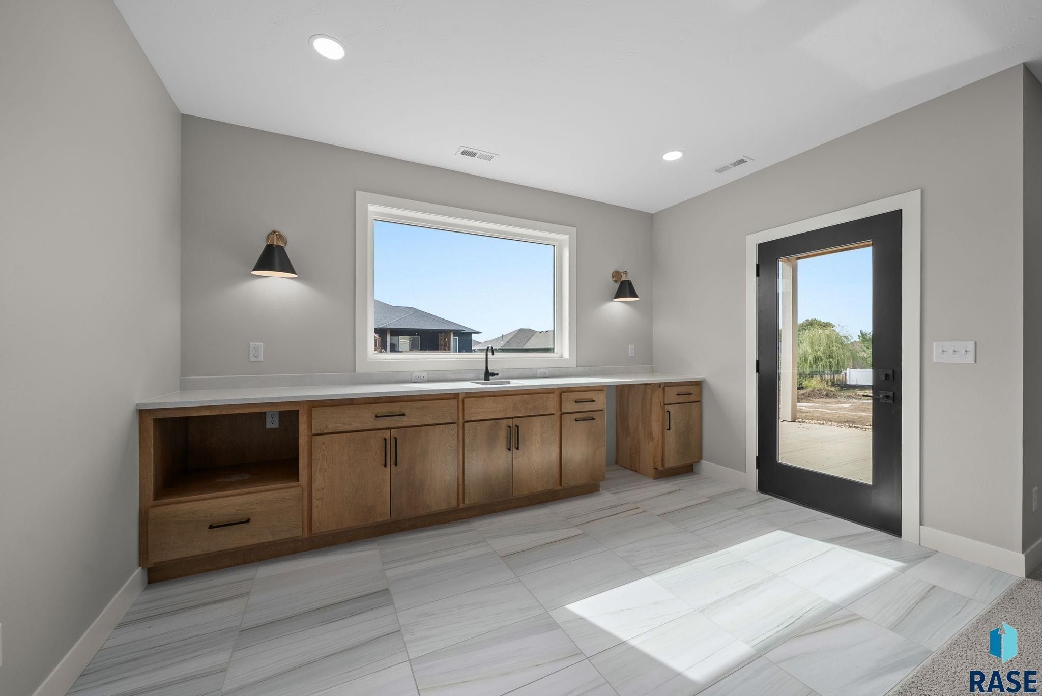 8312 E Wicker Ct. Sioux Falls, SD 57110