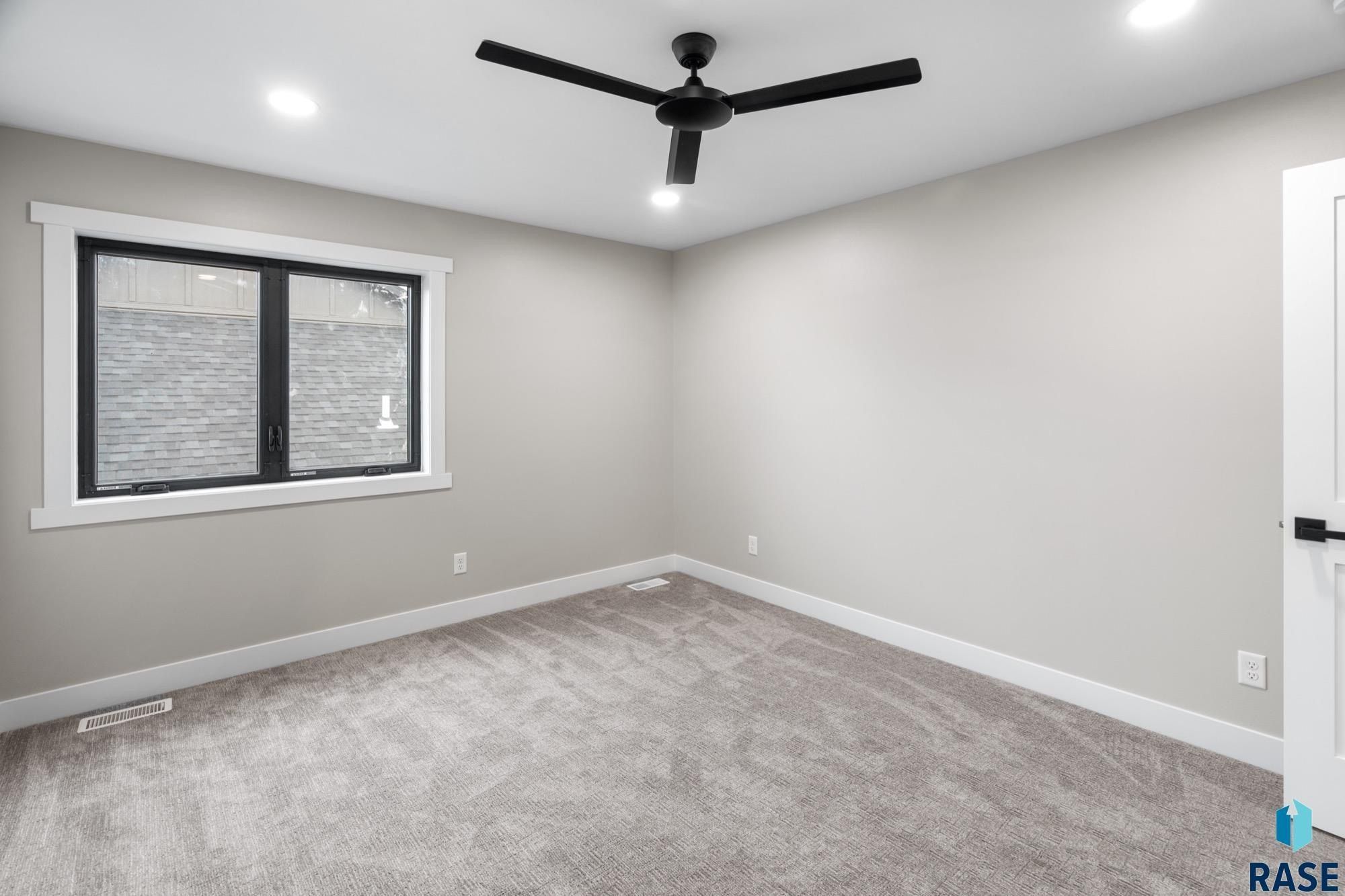 1137 E Thompson Pl. Tea, SD 57064