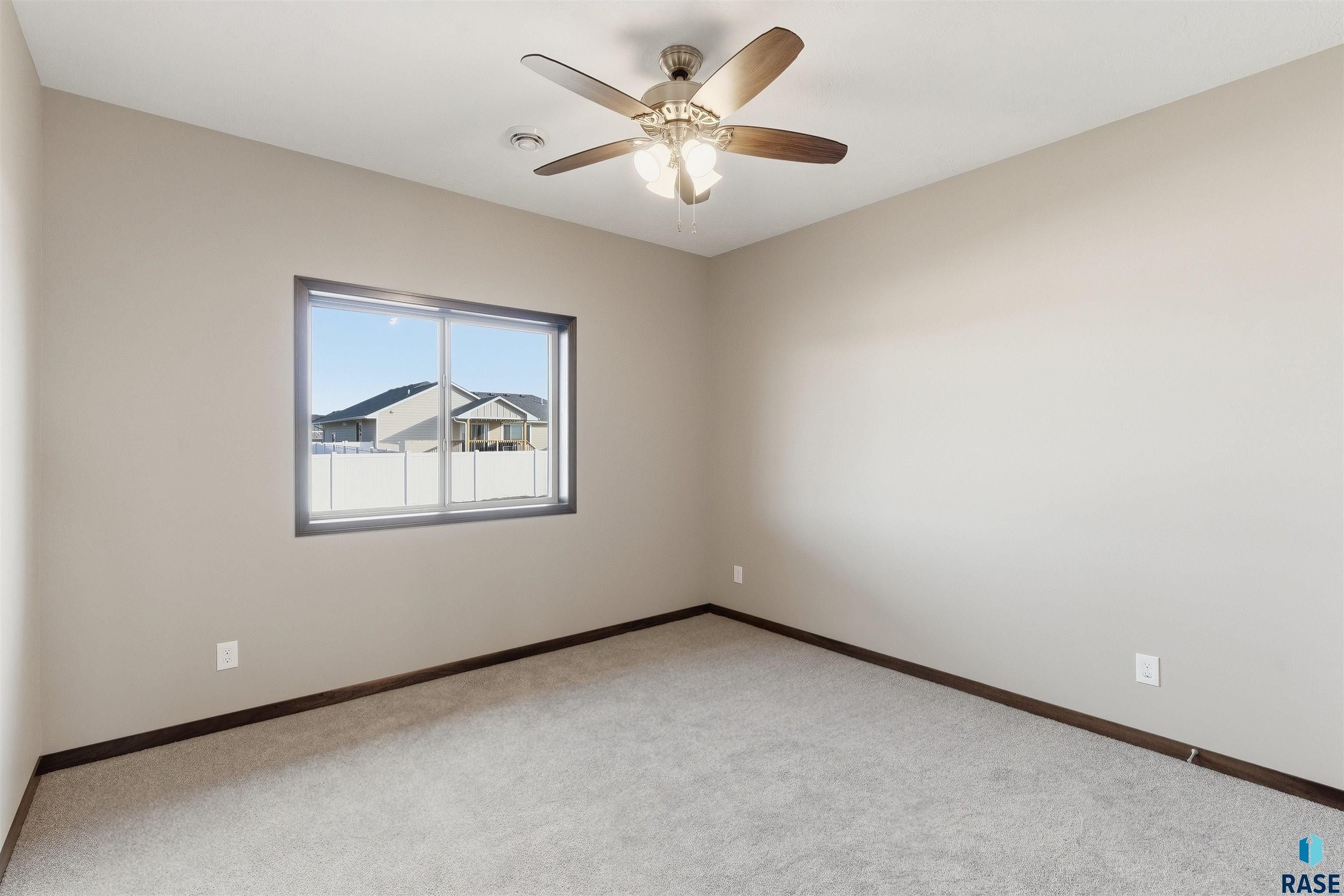 812 Almond Ave. Harrisburg, SD 57032