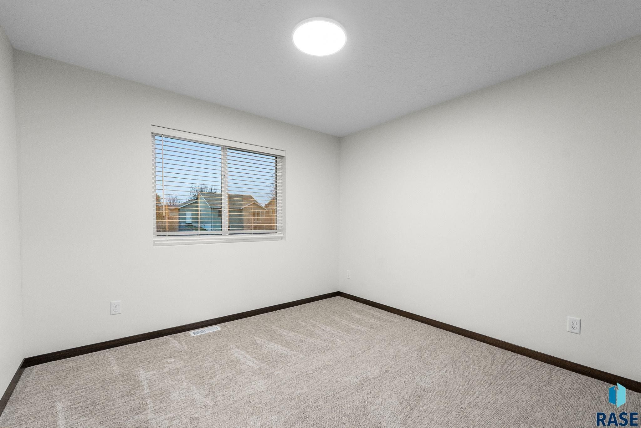 5507 W Liberator Cir. Sioux Falls, SD 57107