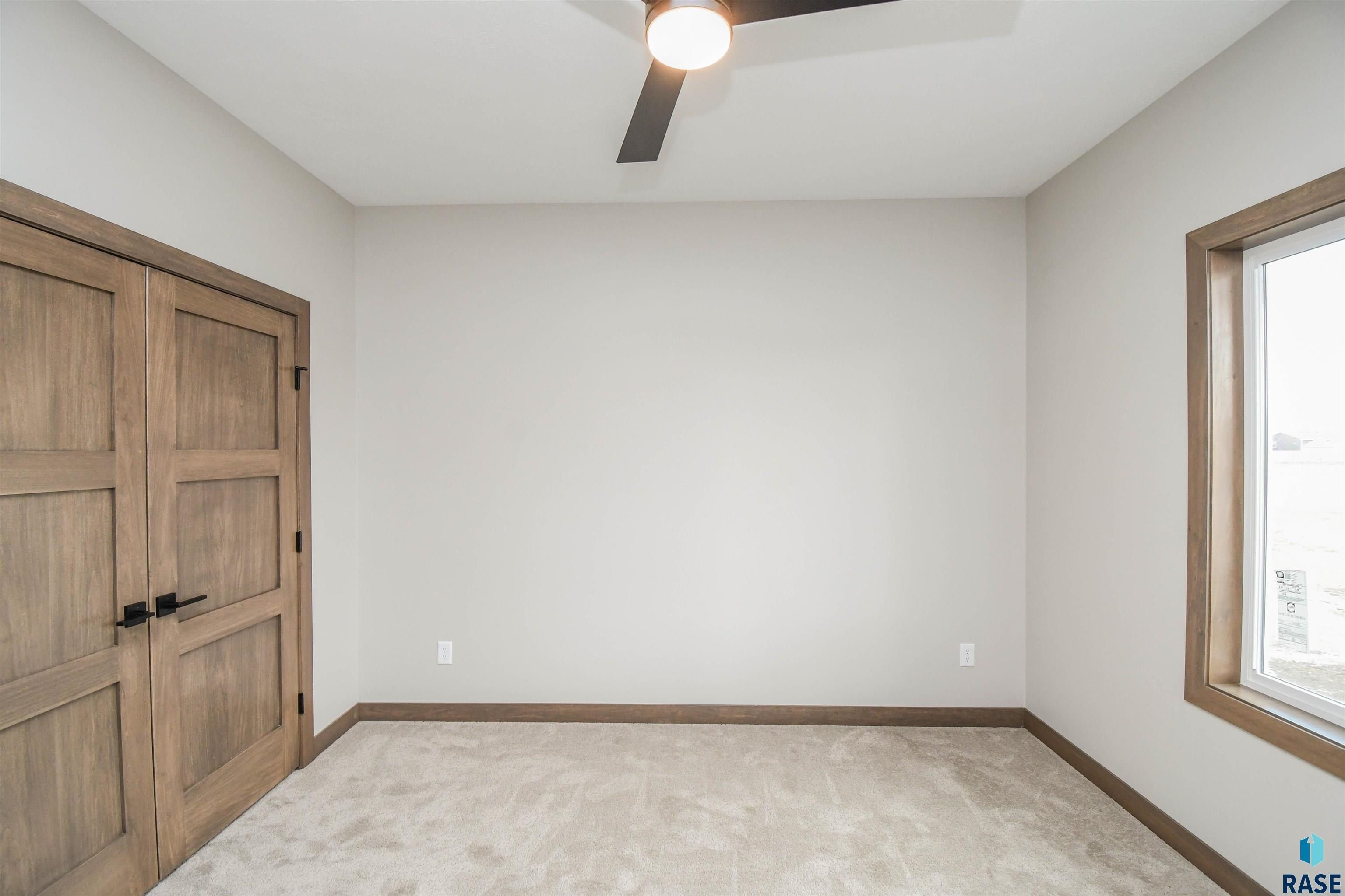 810 Melissa Ave. Harrisburg, SD 57032