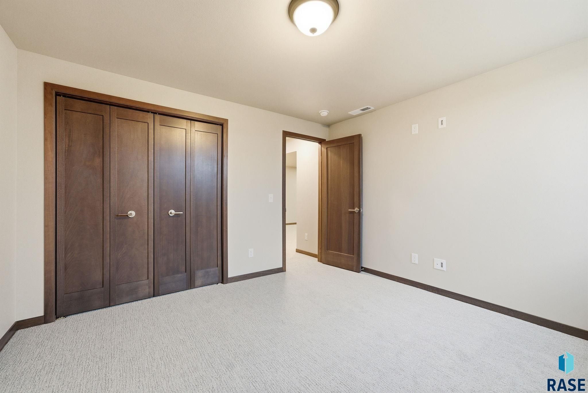 2816 E Hazelnut St. Brandon, SD 57005