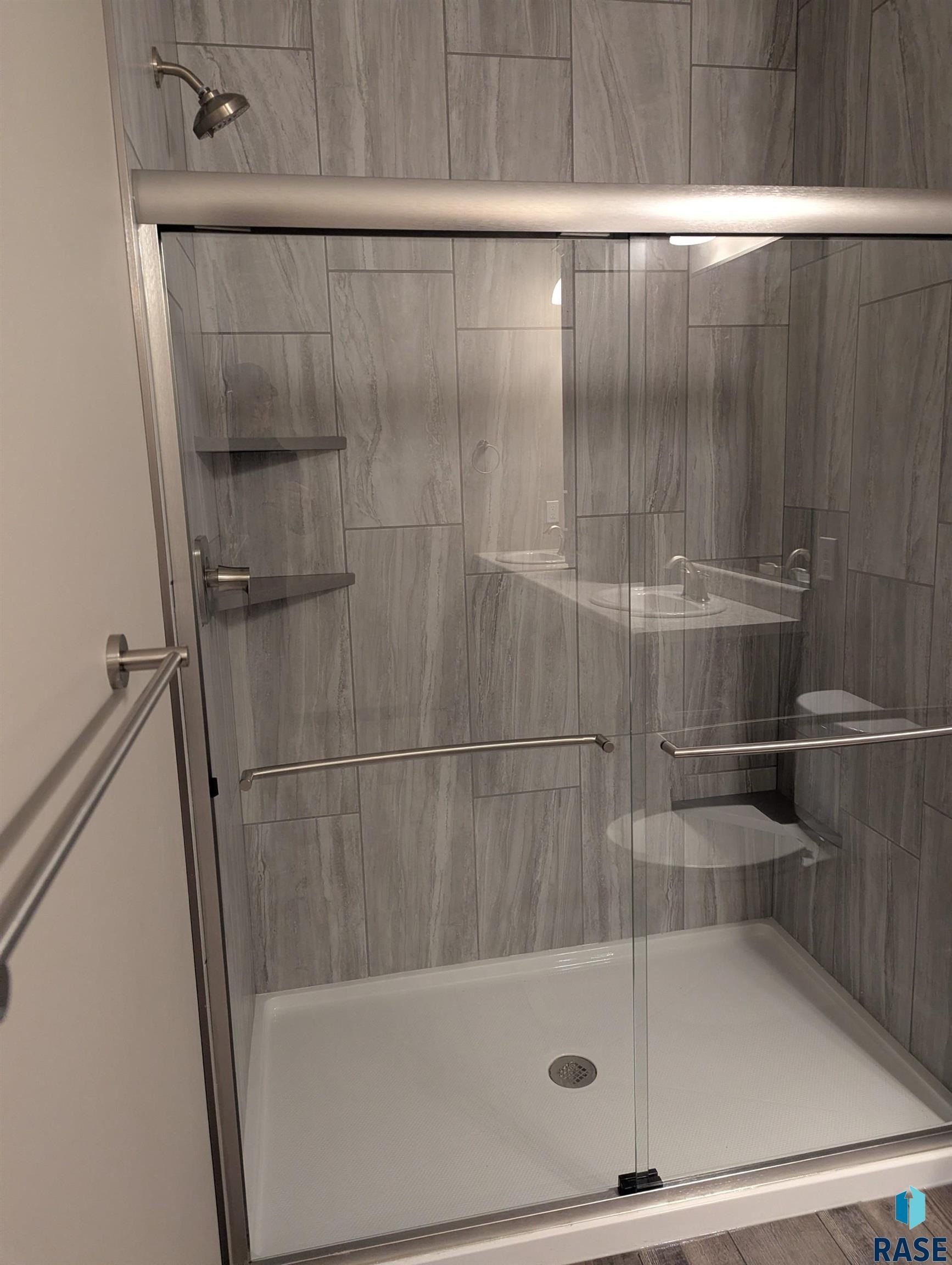 7509 W Flowerfield Pl. Sioux Falls, SD 57108