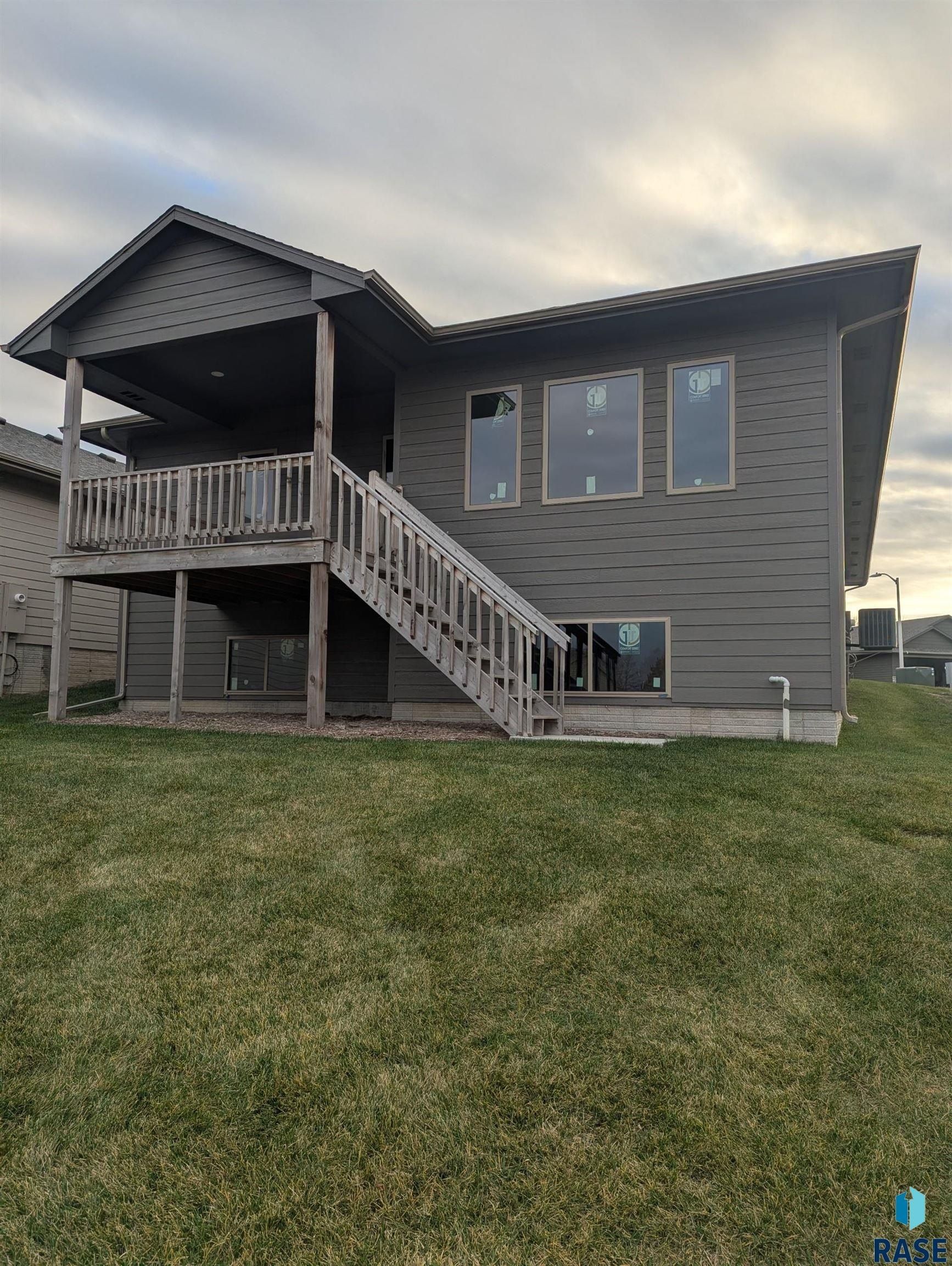 7508 W Flowerfields Pl. Sioux Falls, SD 57106