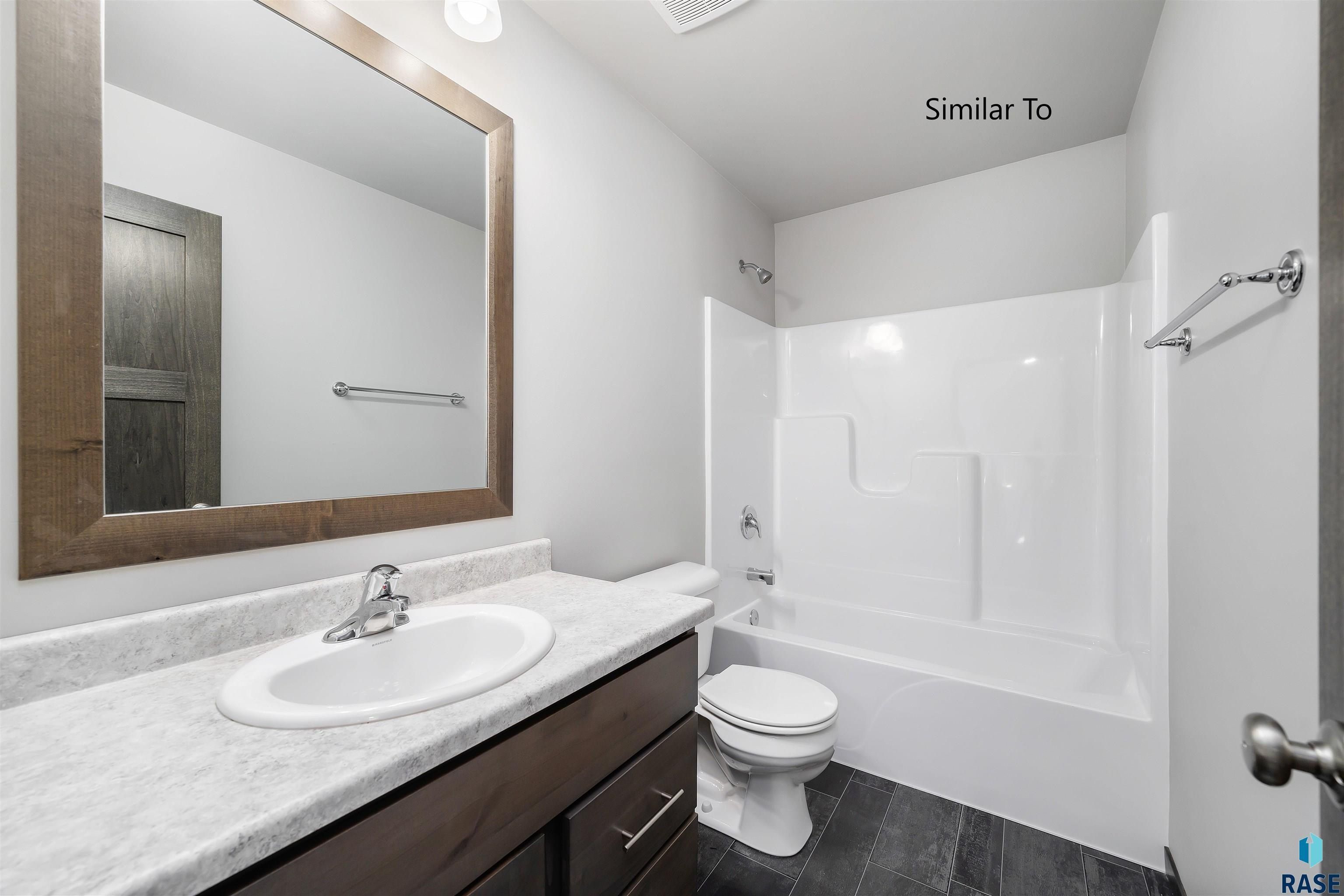 6135 S Bison Pl. Sioux Falls, SD 57108