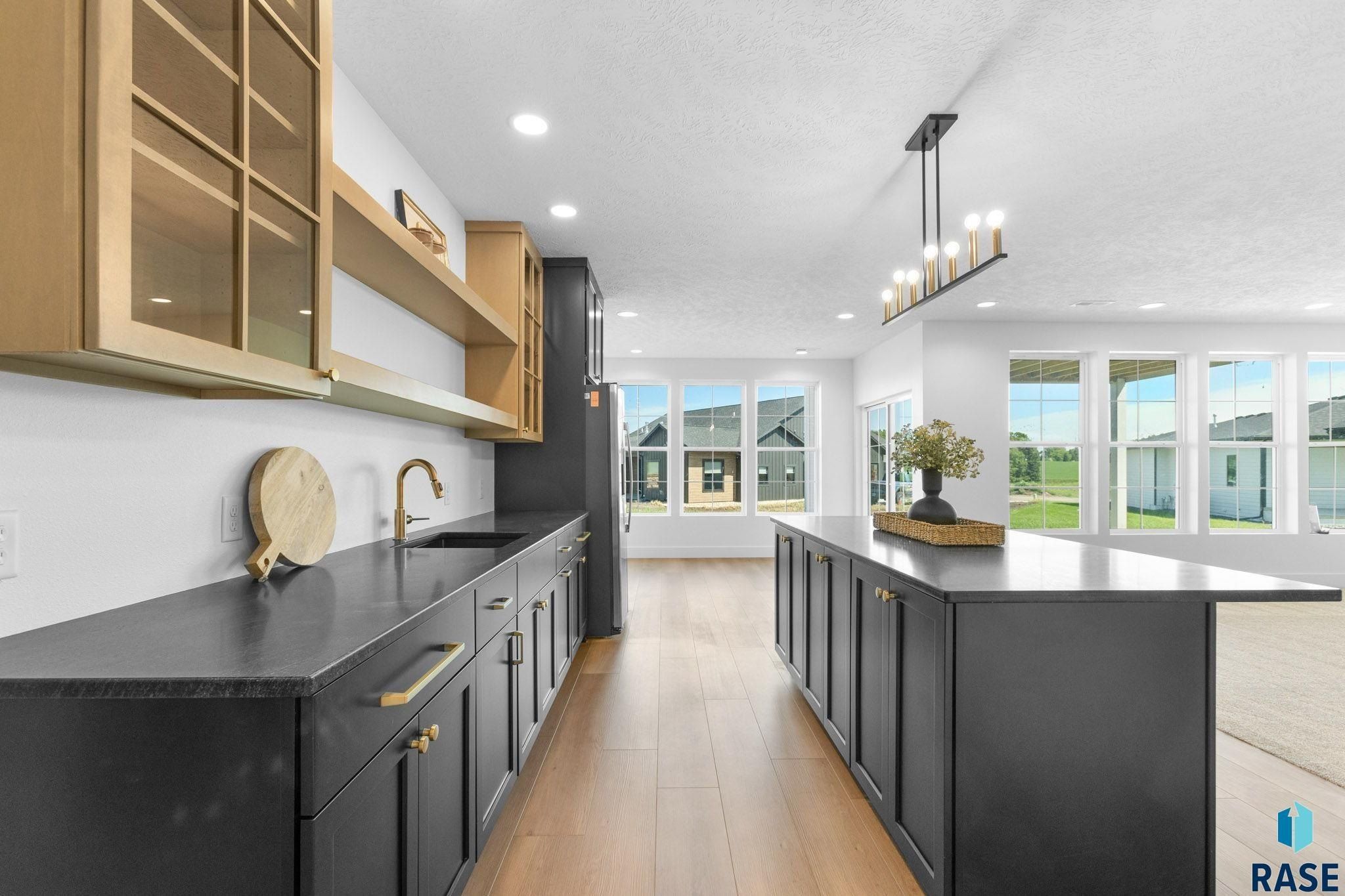 8304 Sheridan Cir. Sioux Falls, SD 57110