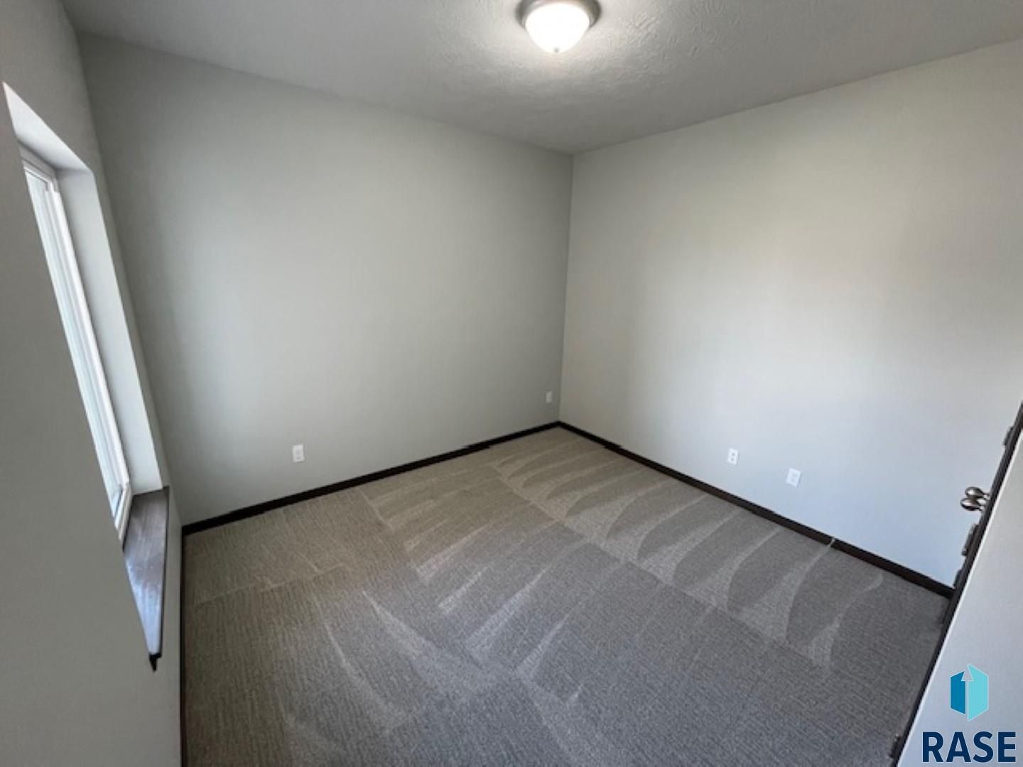 3506 S Heather Ave. Sioux Falls, SD 57106