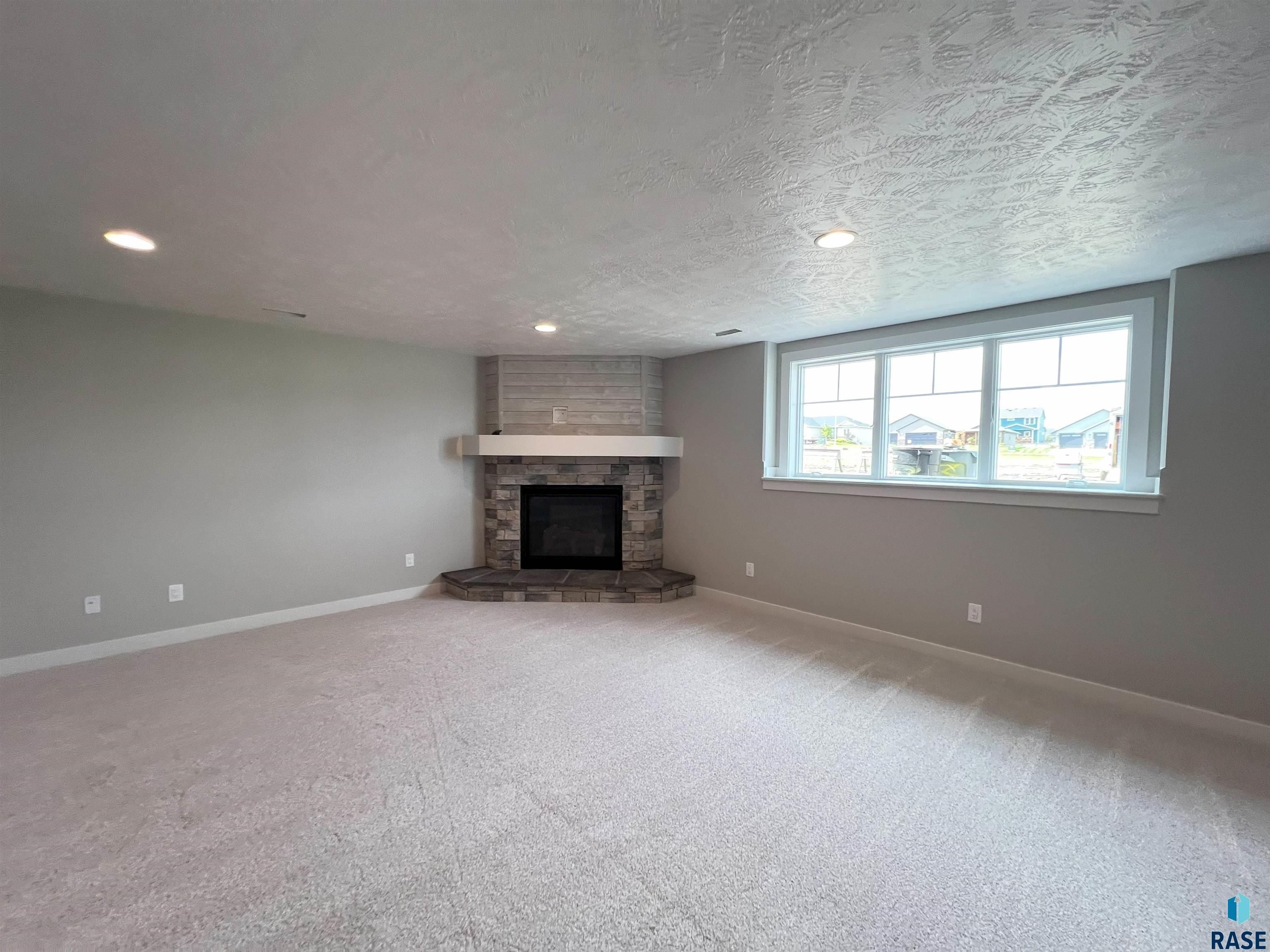 2601 S Galena Ave. Sioux Falls, SD 57110