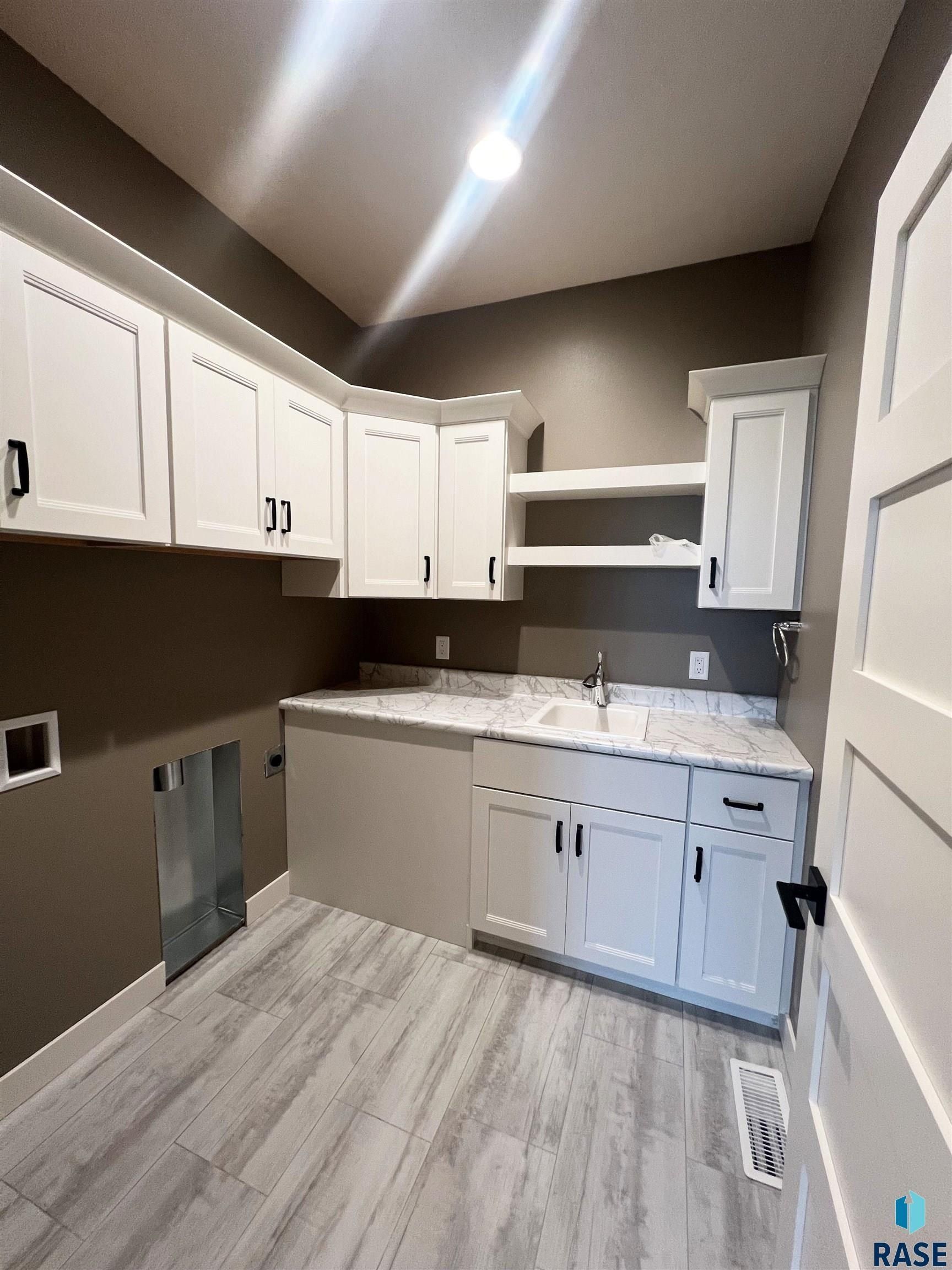 7107 E Copper Stone Cir. Sioux Falls, SD 57110