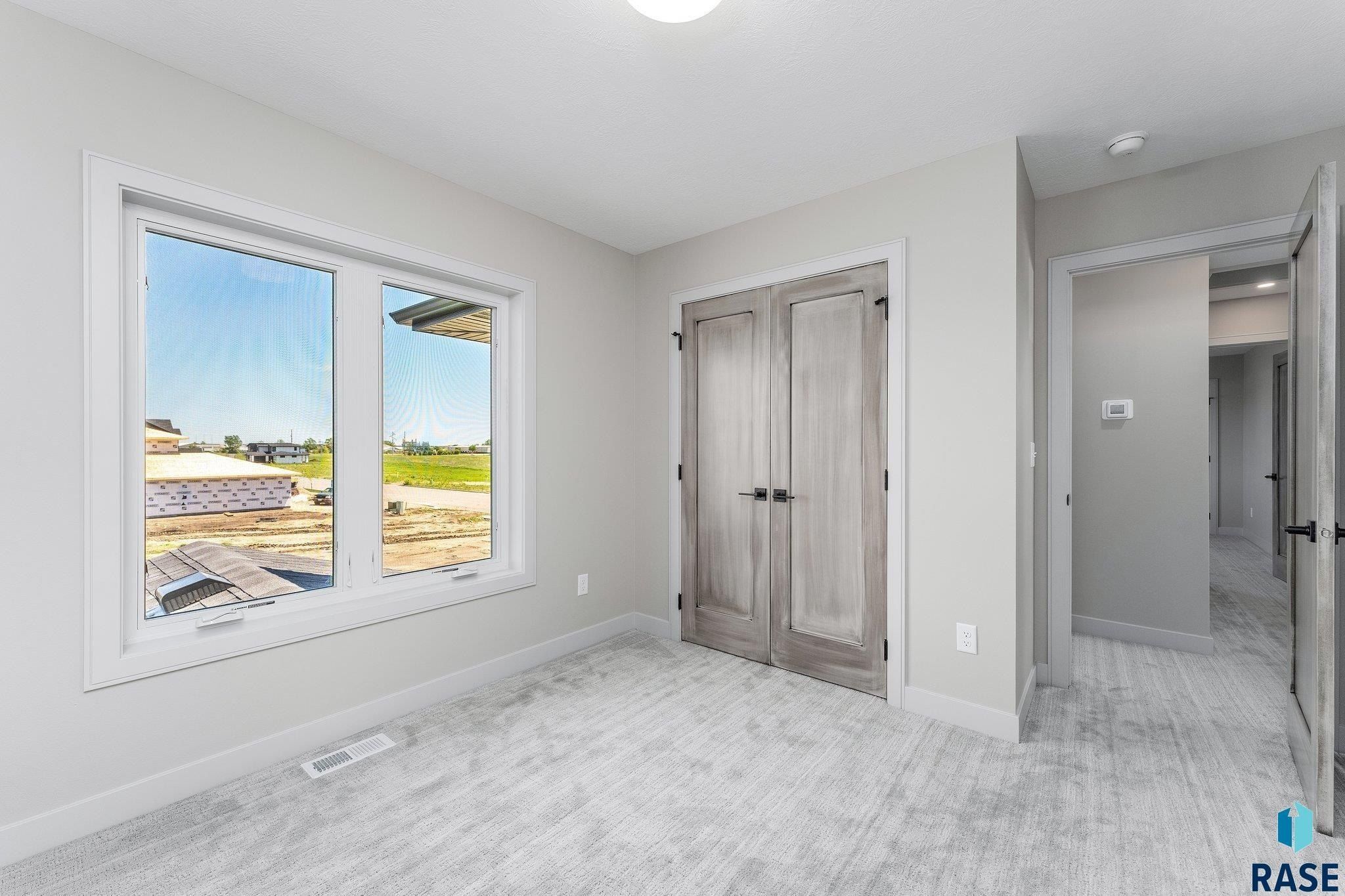 2700 N Sylvan Cir. Tea, SD 57064