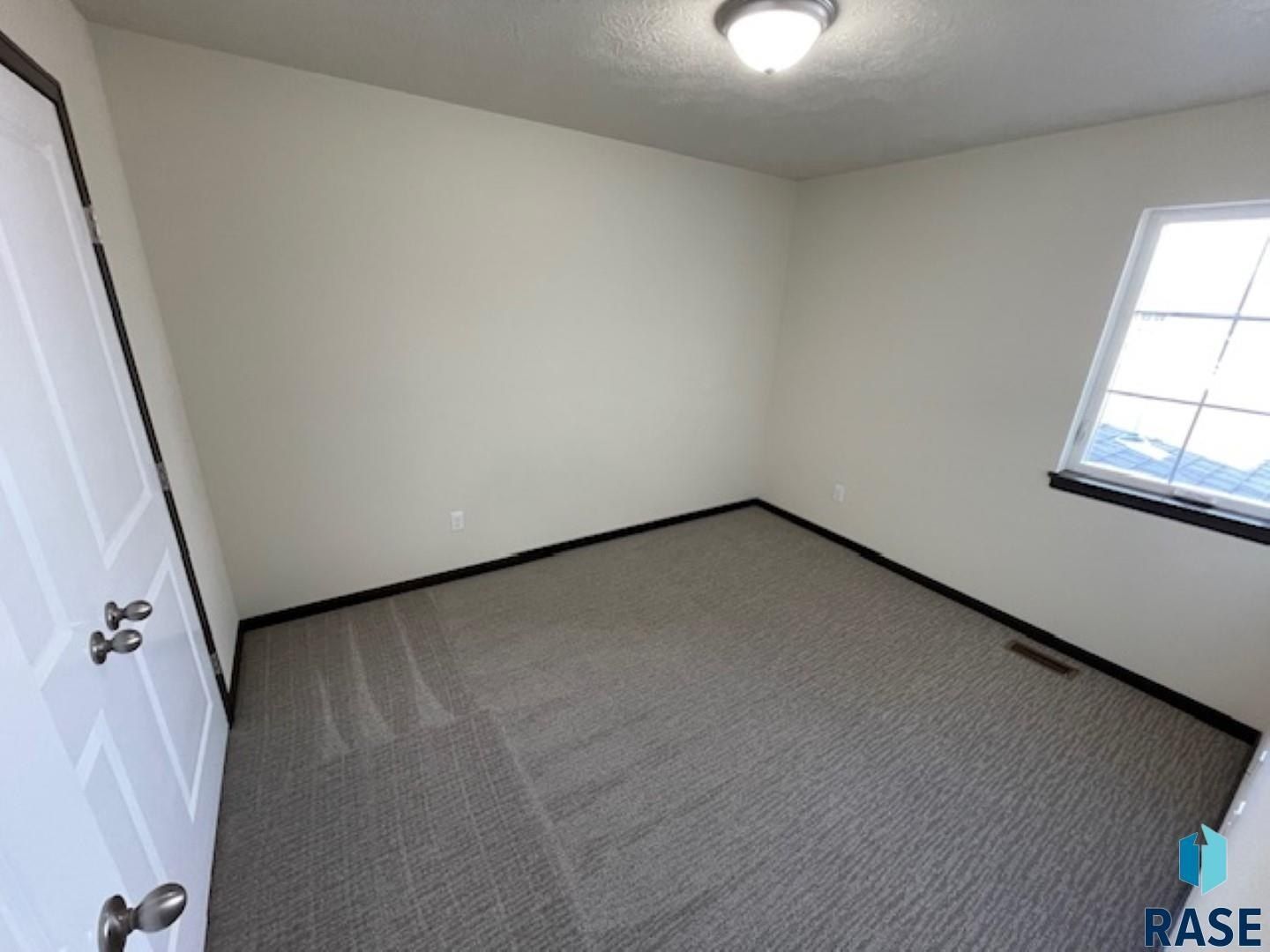 9607 W Tunis Dr. Sioux Falls, SD 57106