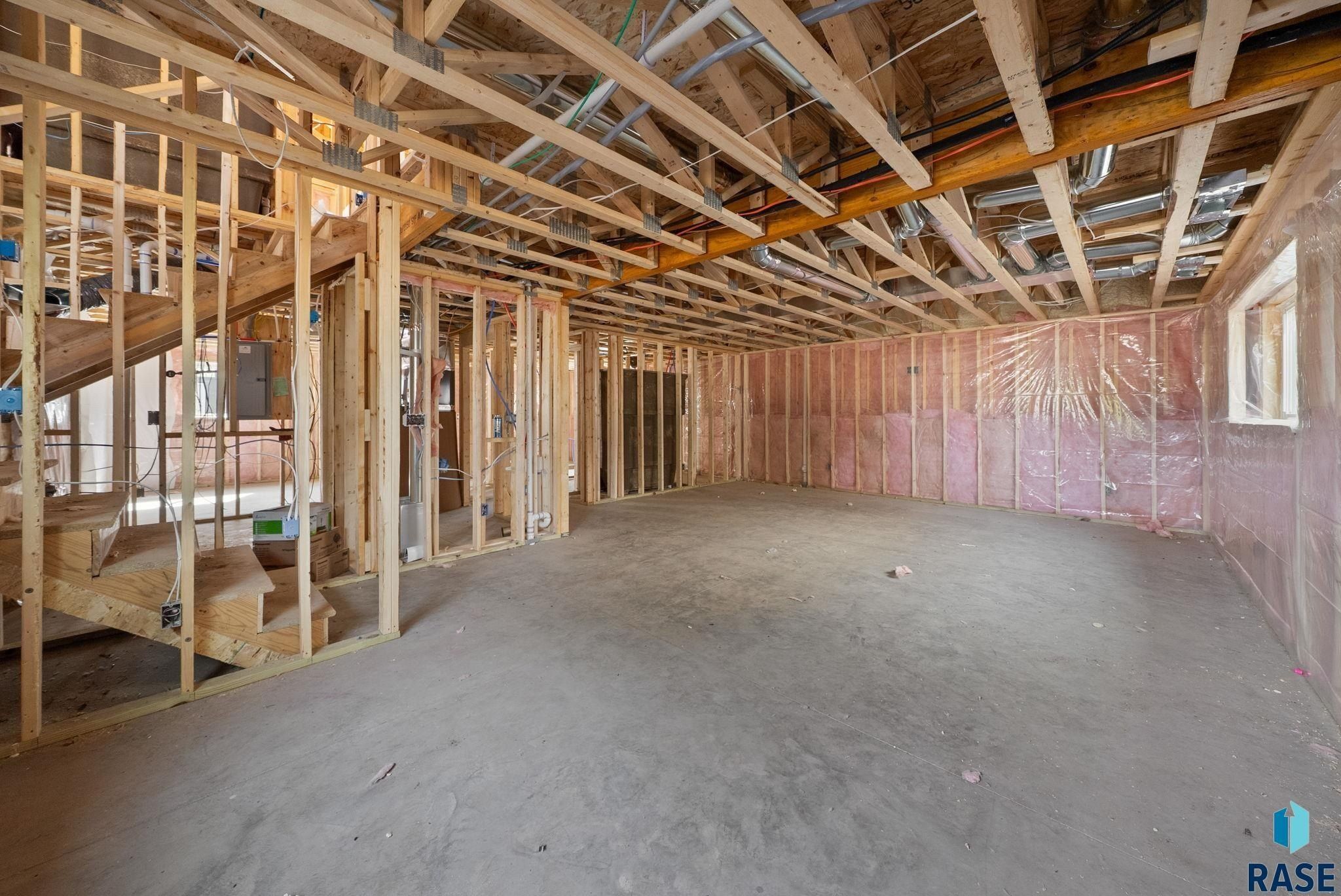 403 Vandemark Ave. Hartford, SD 57033