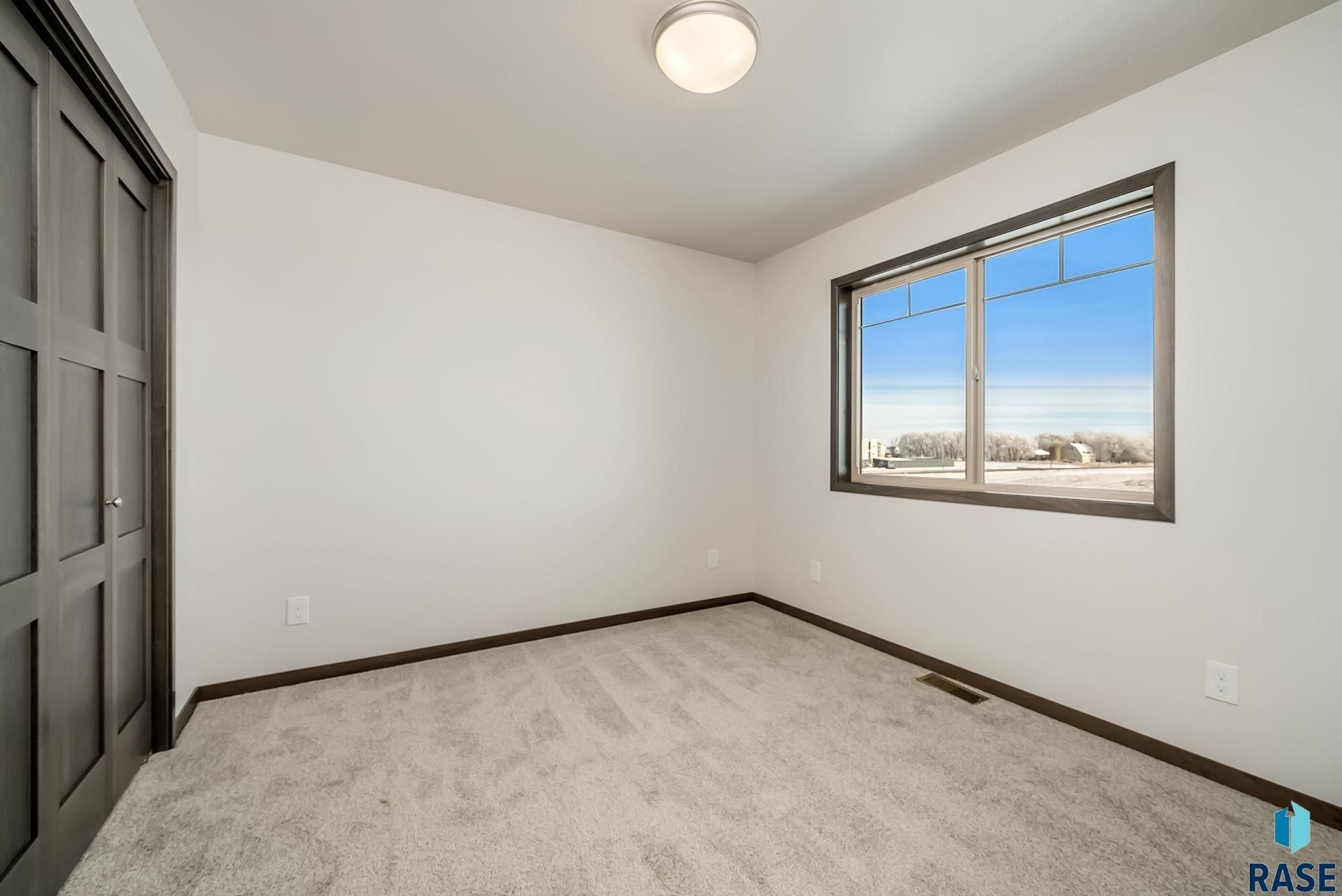 6142 S Bison Pl. Sioux Falls, SD 57108