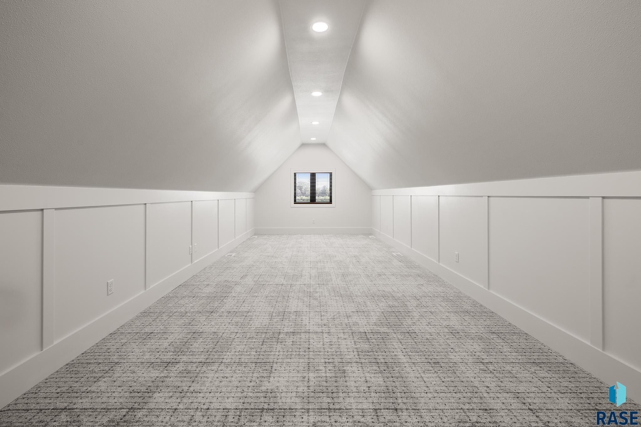 431 Brody Ct. Harrisburg, SD 57032