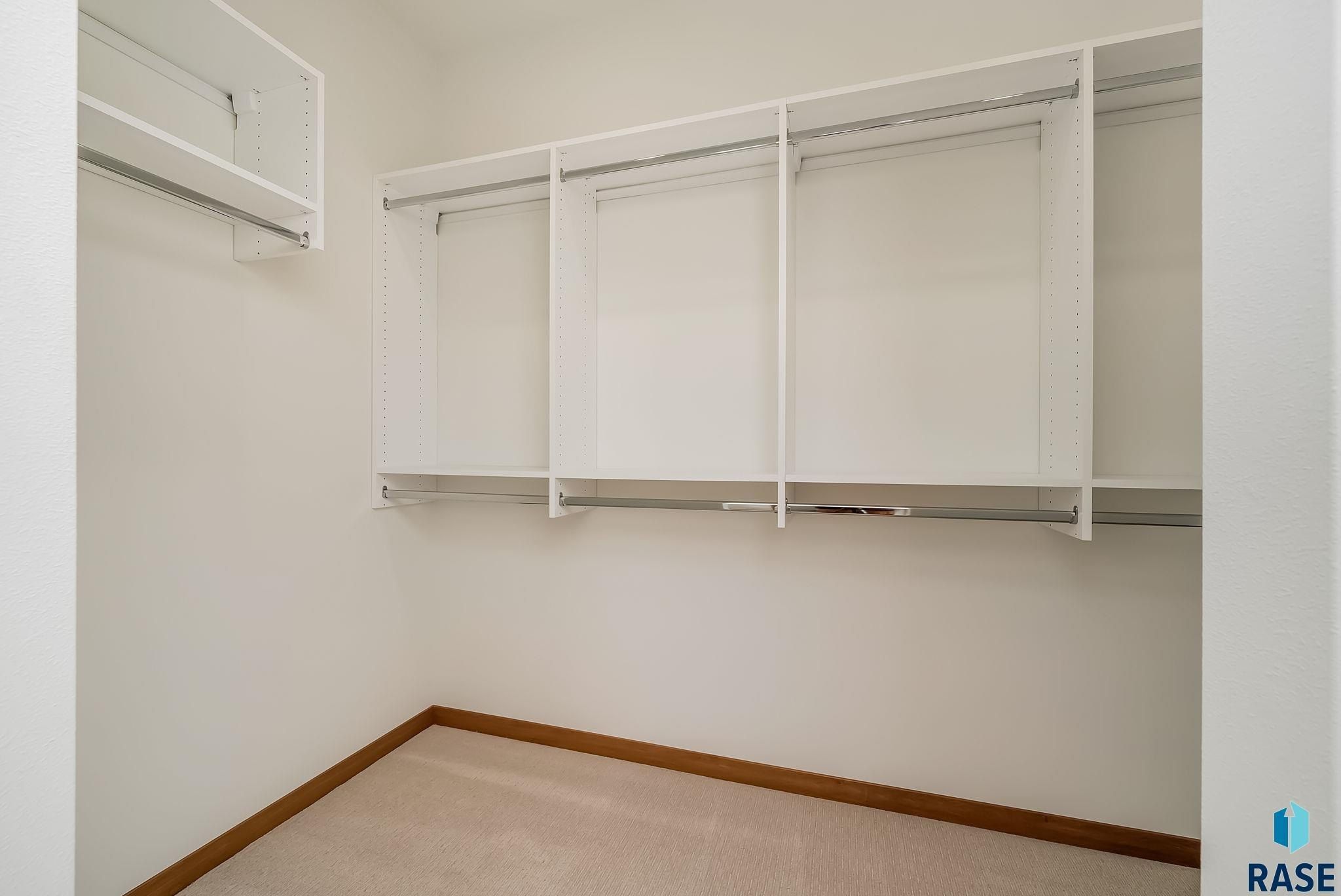 1501 E Carol St. Sioux Falls, SD 57104