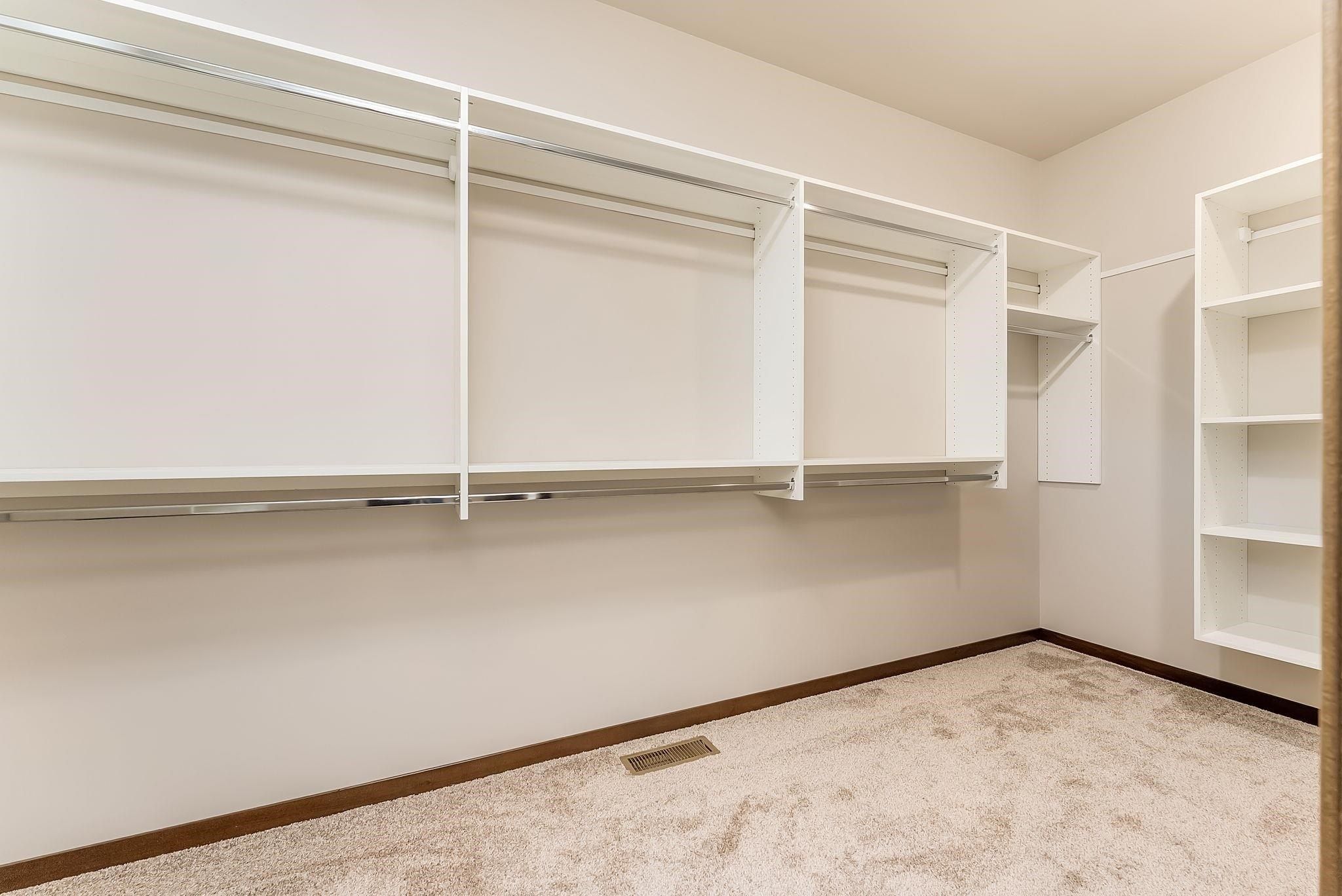 2412 E Tinley St. Brandon, SD 57005