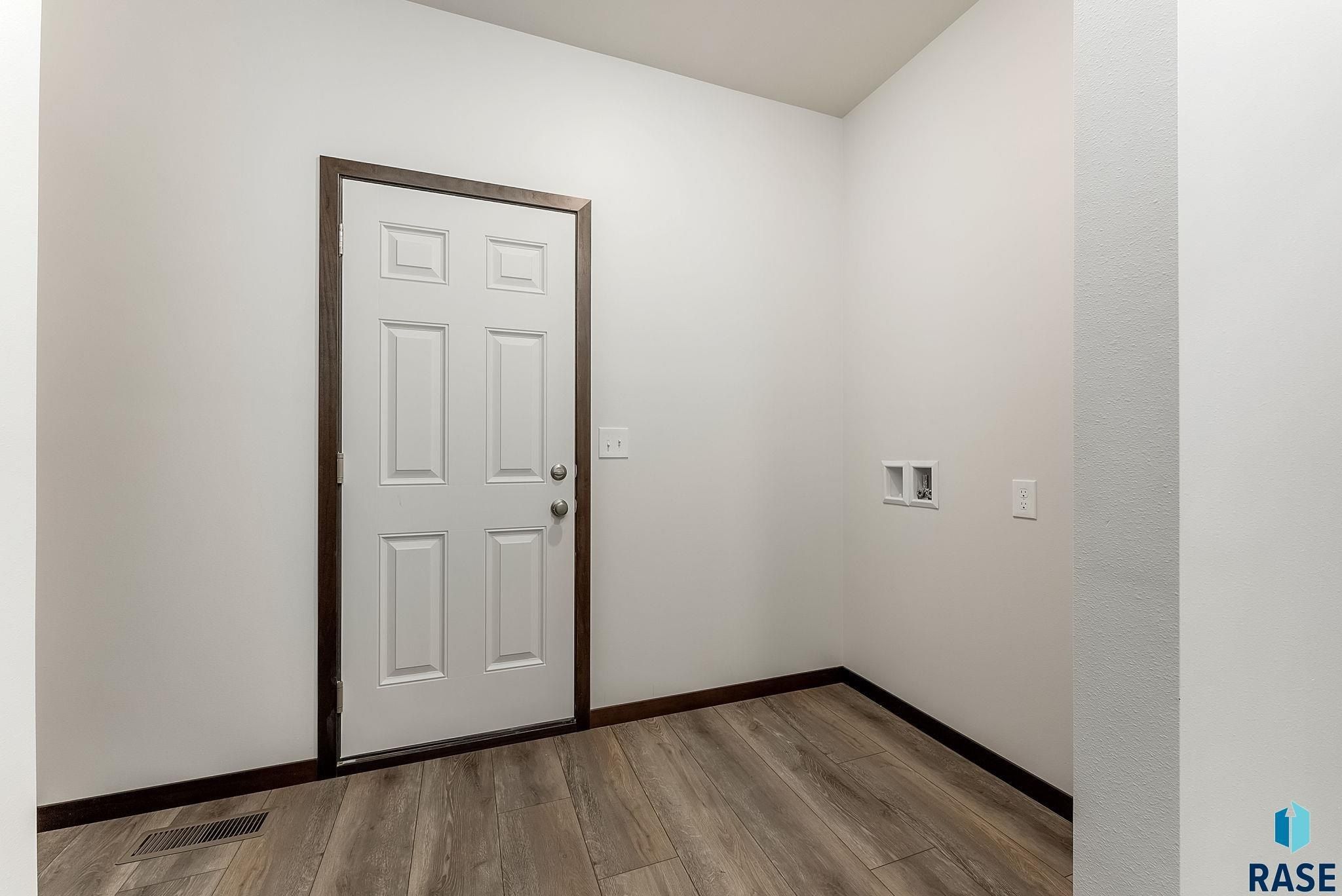 2404 E Tinley St. Brandon, SD 57005