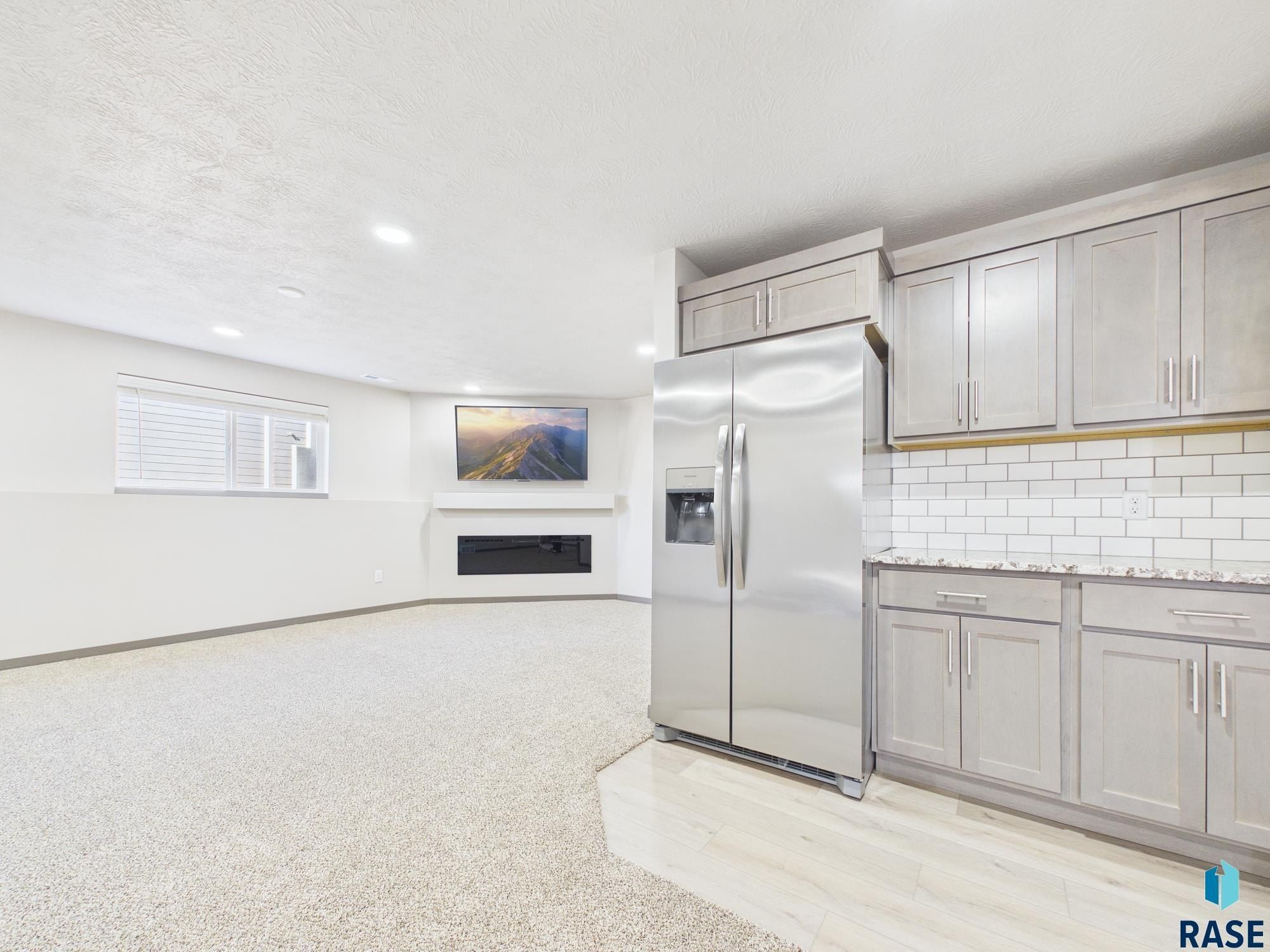 915 Birch St. Harrisburg, SD 57032