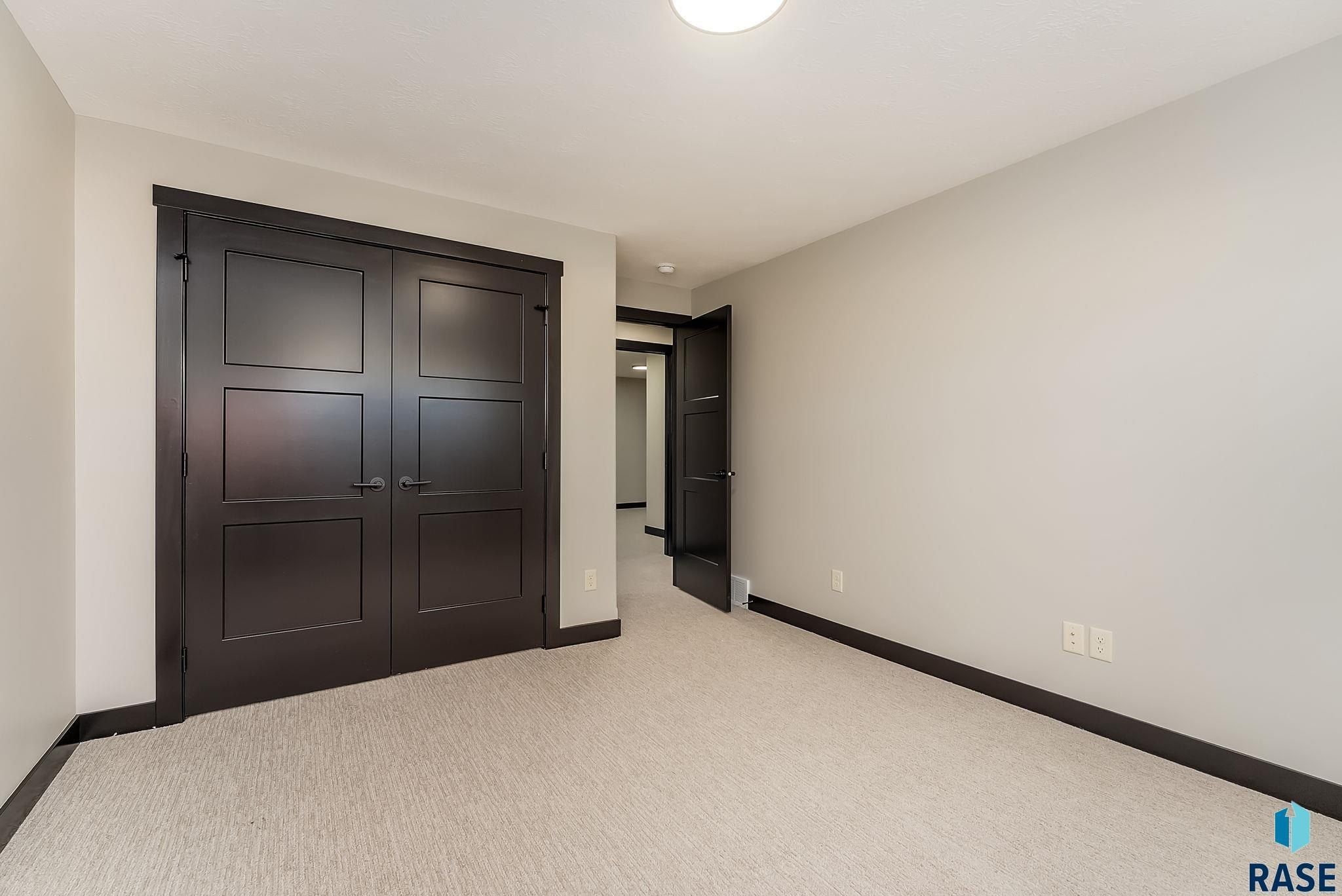 1006 Birch St. Harrisburg, SD 57032