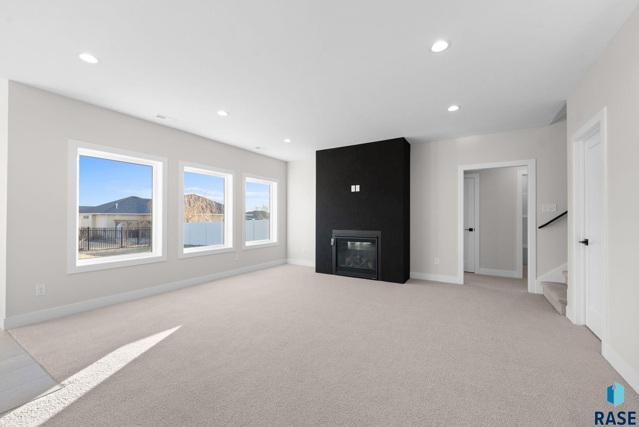 8316 E Wicker Ct. Sioux Falls, SD 57110