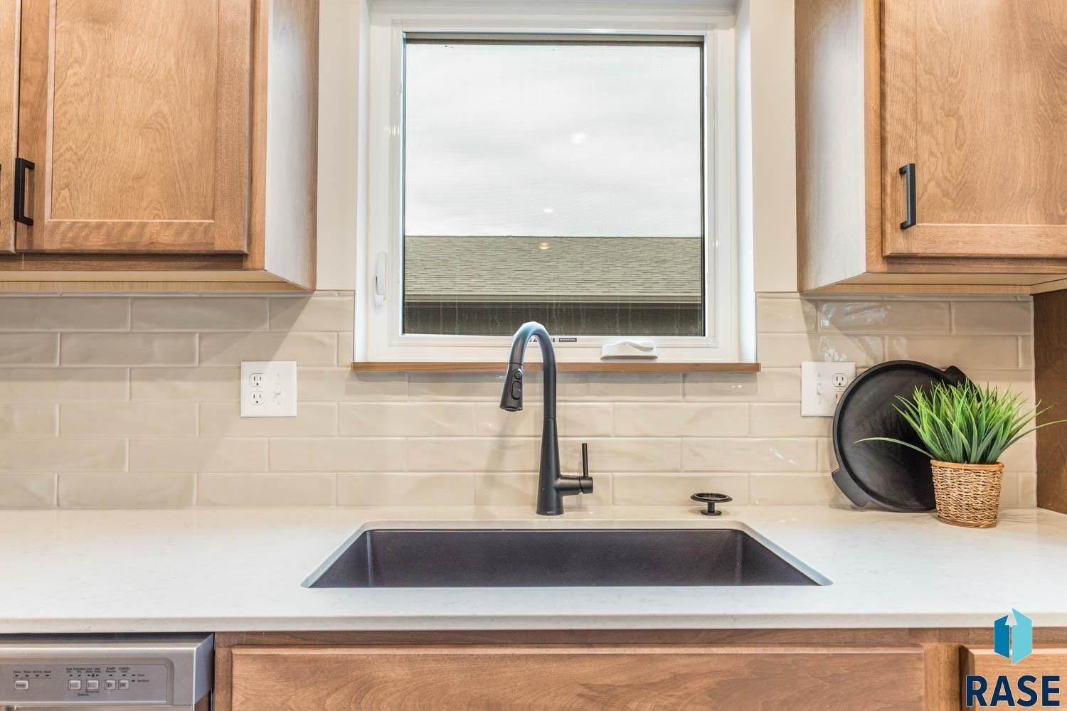 5513 S Mumford Ave. Sioux Falls, SD 57108