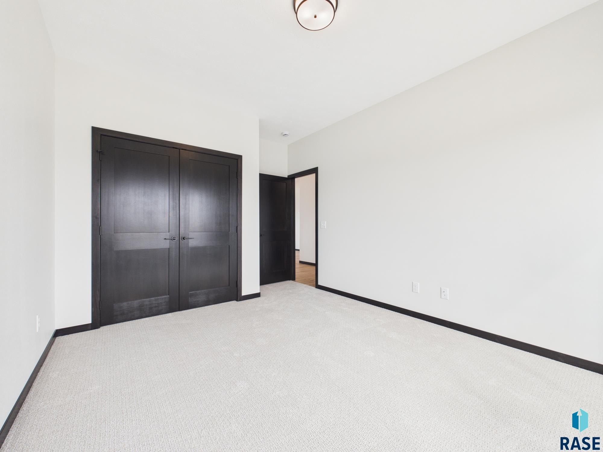 6808 E Dugout Ln. Sioux Falls, SD 57110