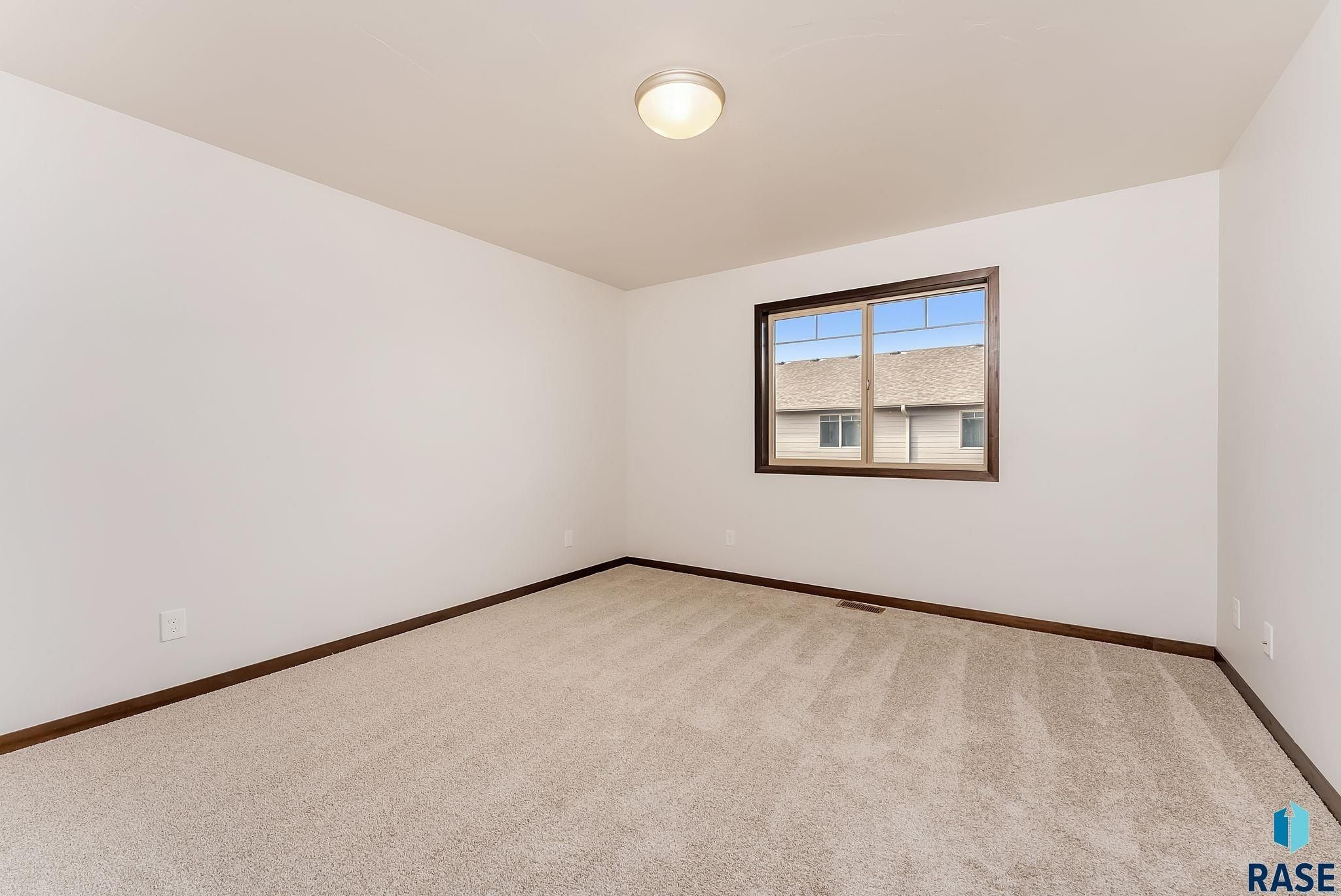 6133 S Bison Pl. Sioux Falls, SD 57108