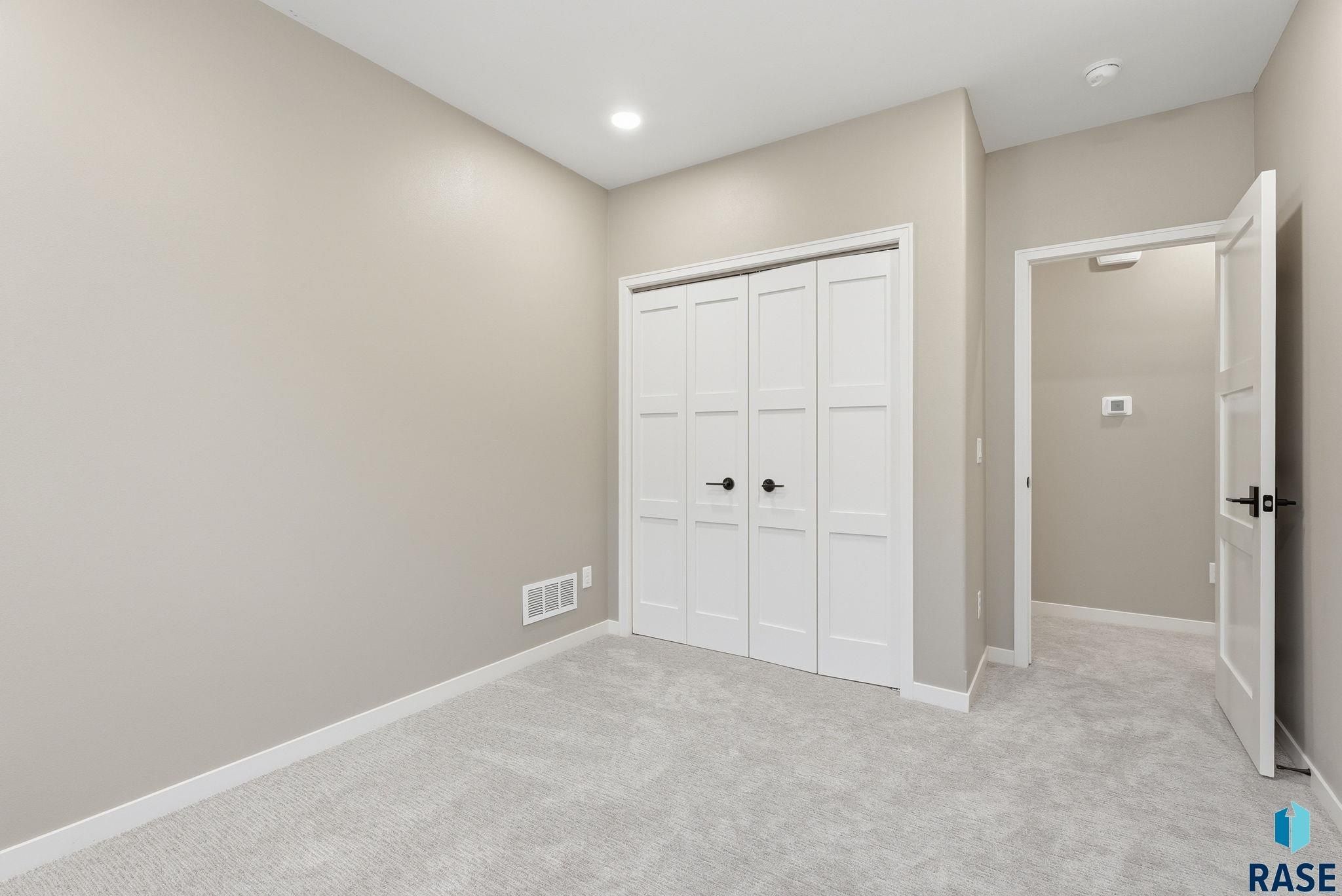 405 N Sunshine Ave. Brandon, SD 57005