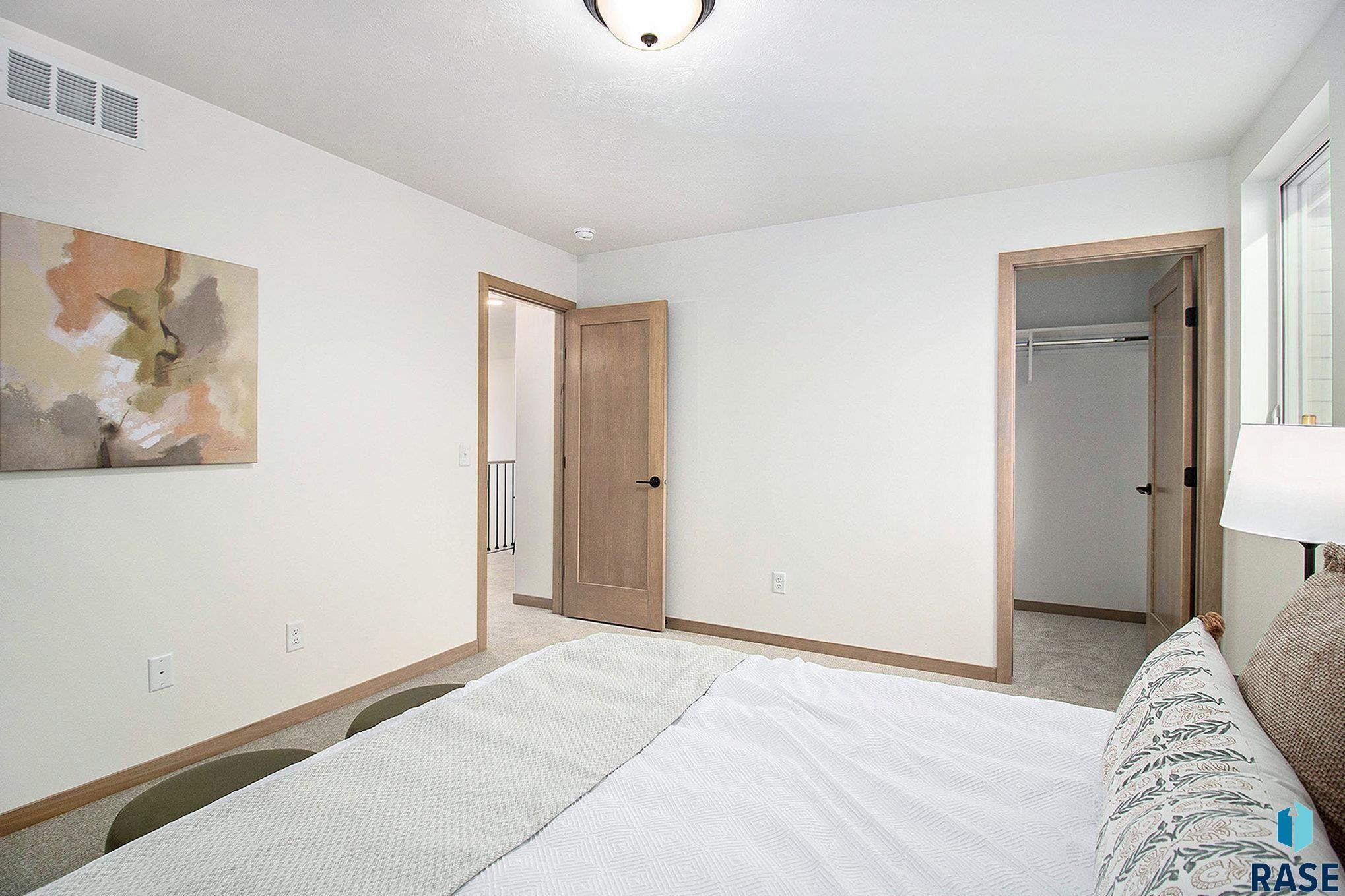 3603 S Broek Dr. Sioux Falls, SD 57106