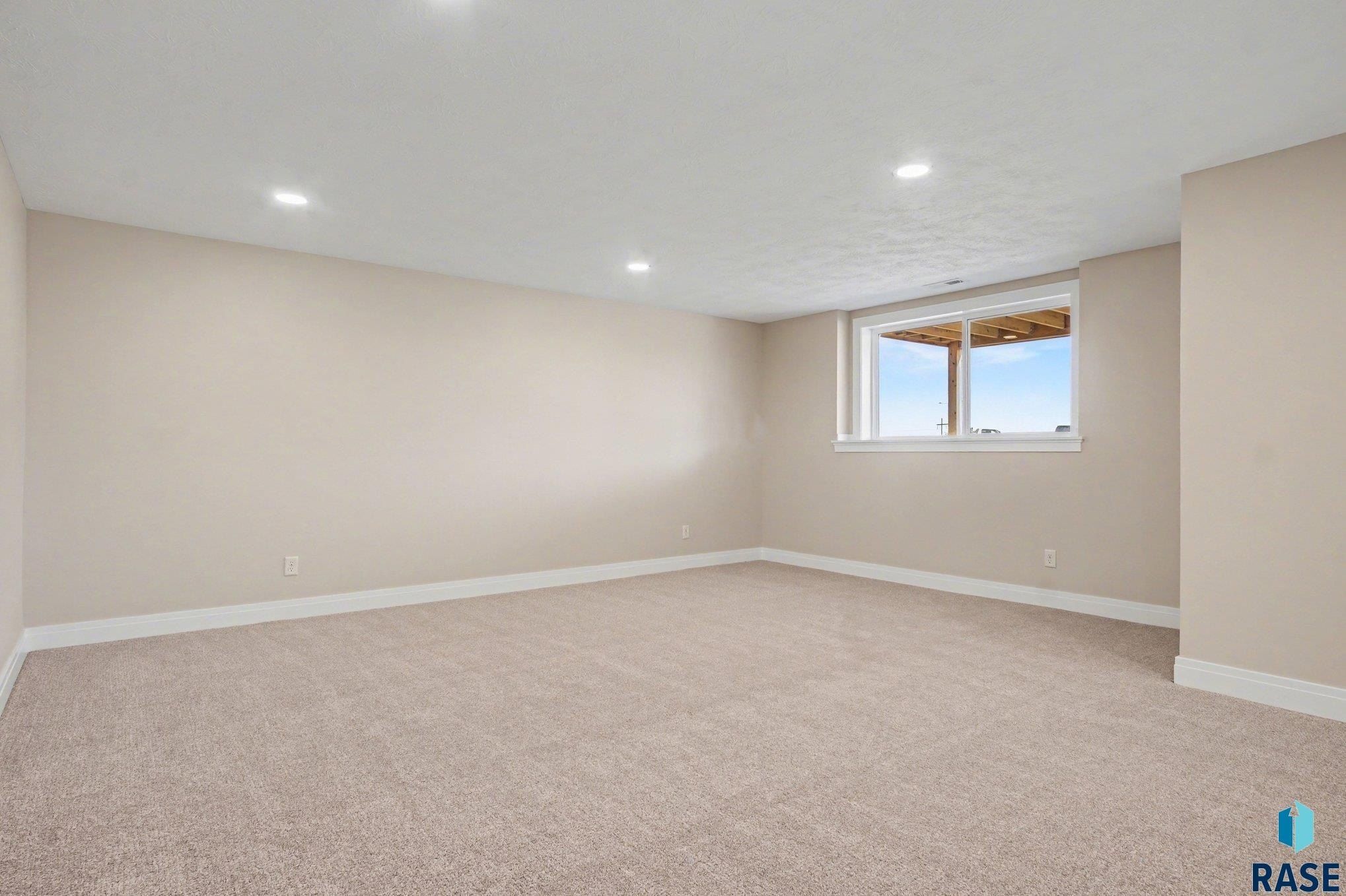 5505 E Morningside Cir. Sioux Falls, SD 57110