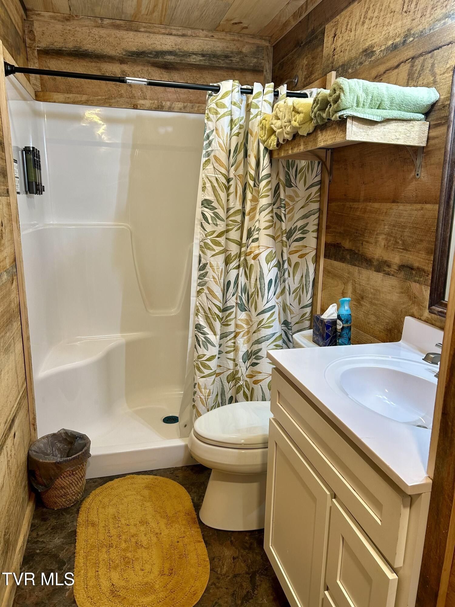 134 Kuhn Road. Elizabethton, TN 37643